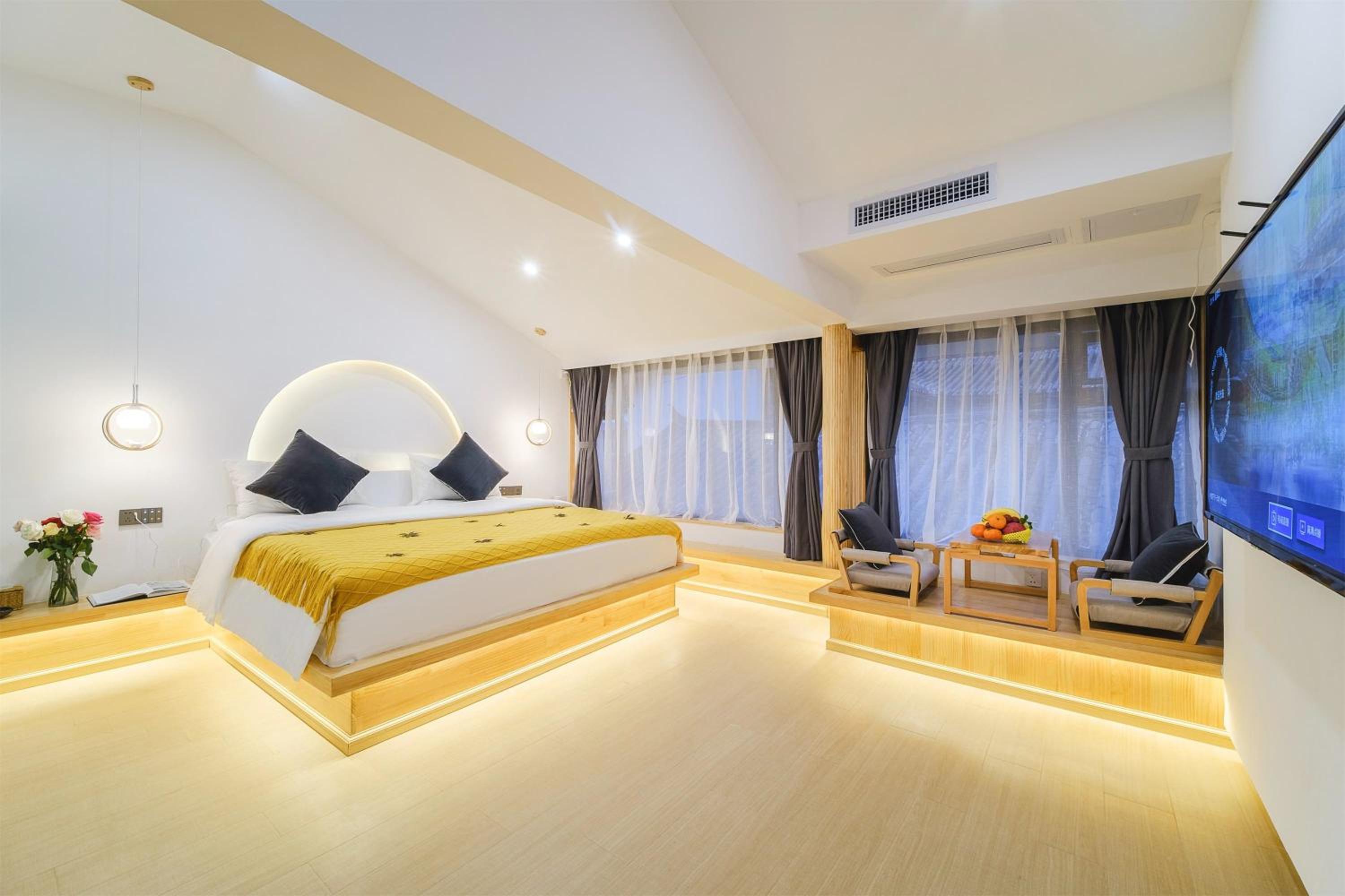 Standard King Room