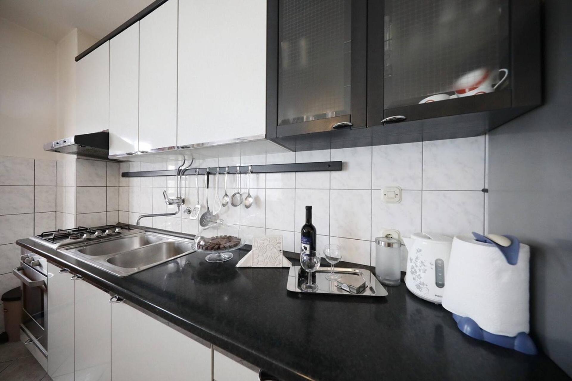 Apartment photo 3