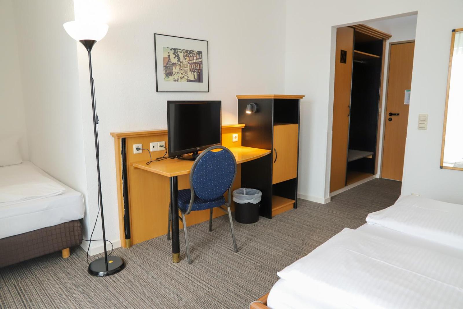 Triple Room - Photo 5