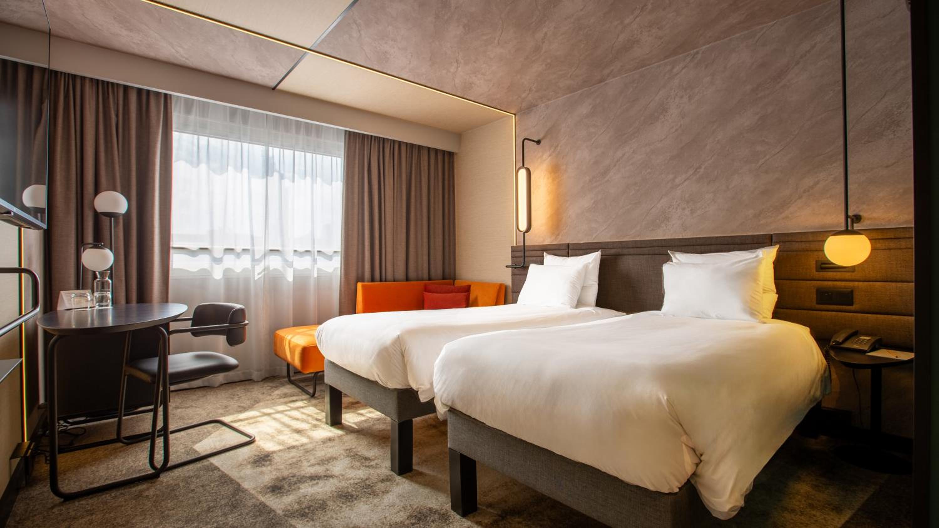 Standard Twin Room - Photo 2