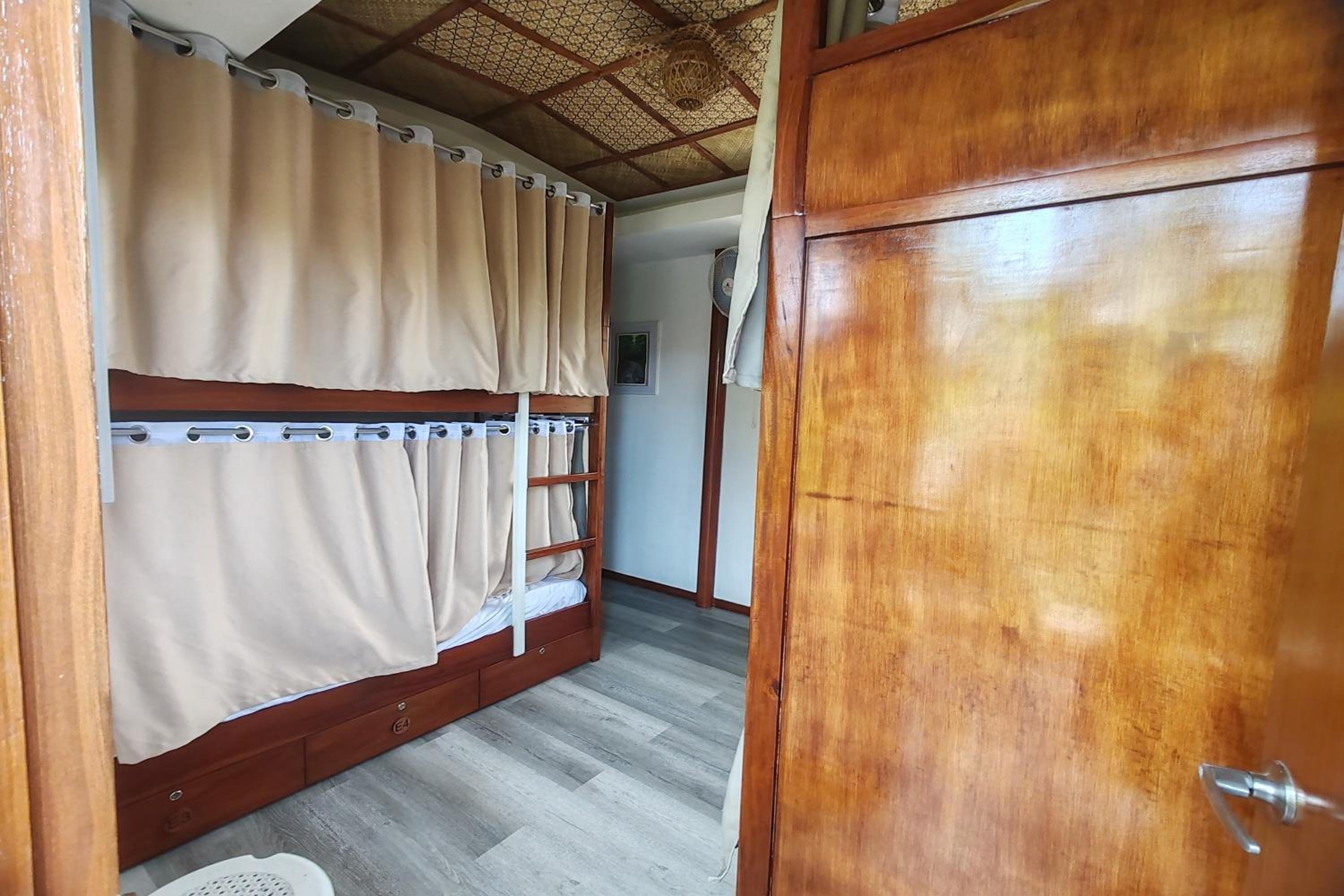Bed in 4-Bed Male Dormitory Room photo 1