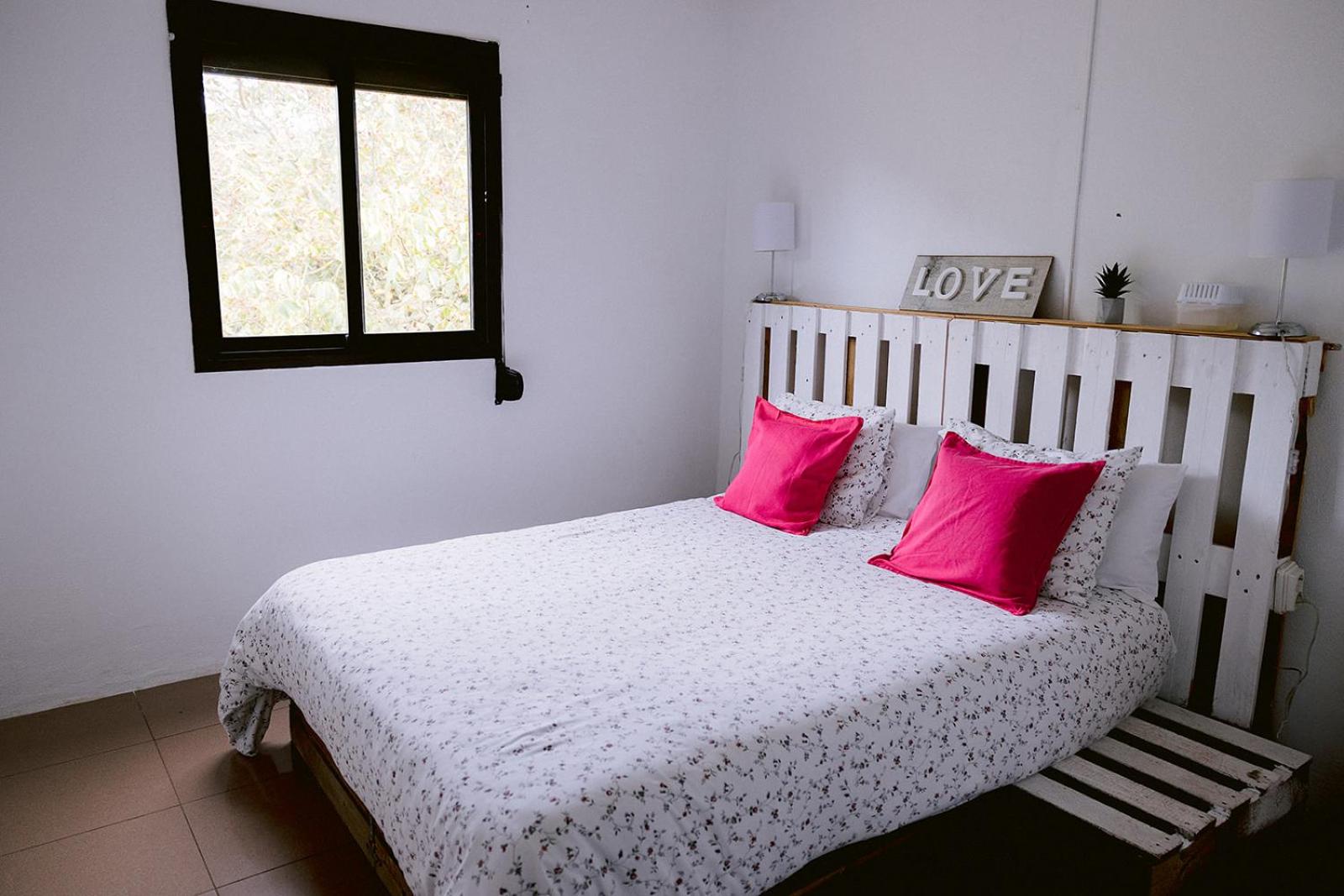 Apartamento de tres habitaciones con piscina privada