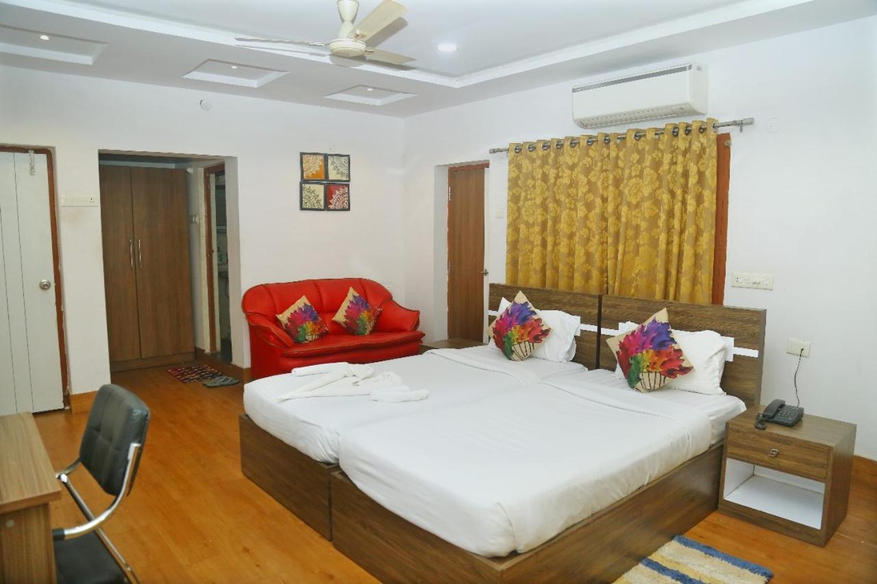 Deluxe King Room photo 3