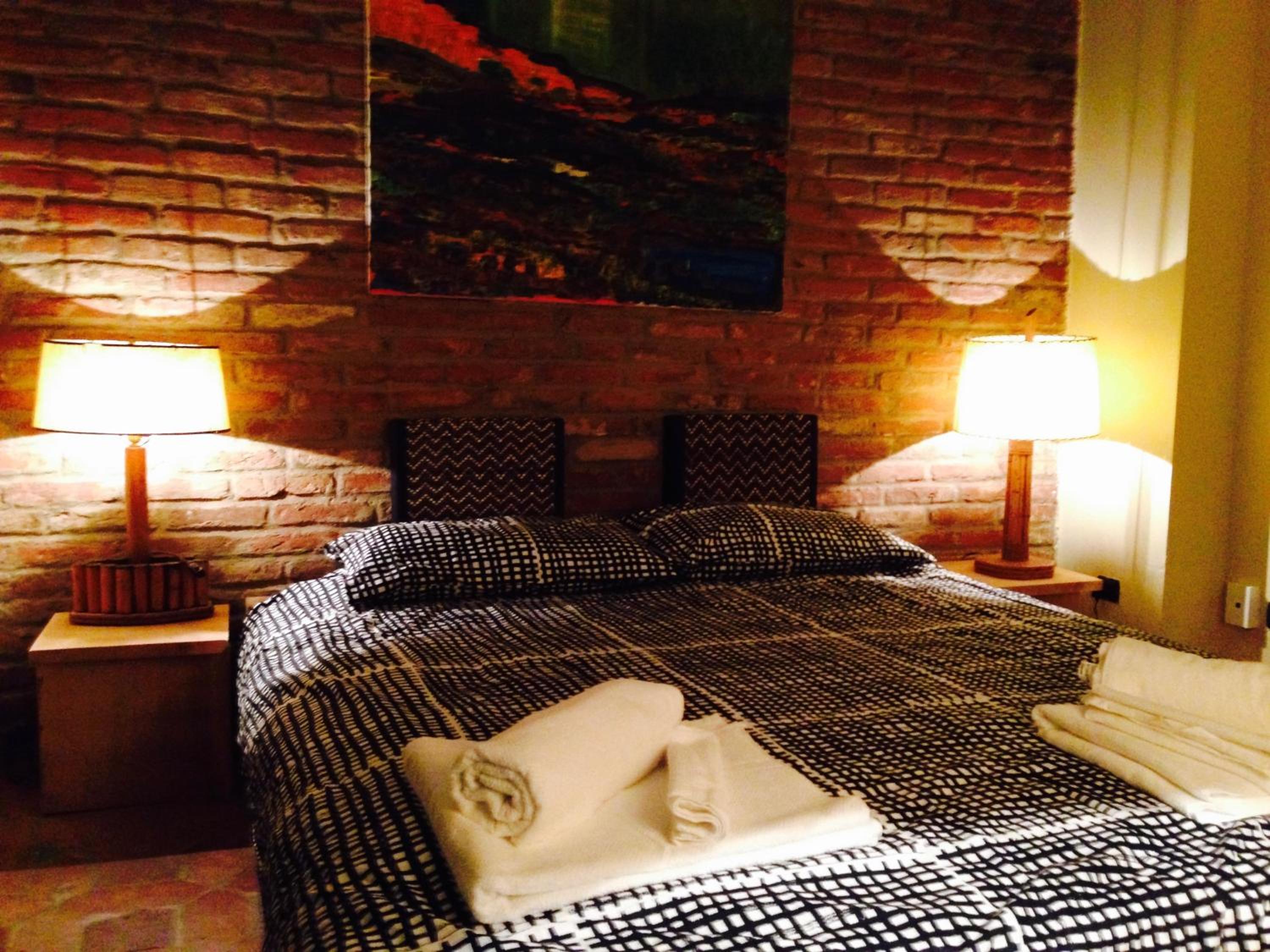 Double Room with Shared Bathroom photo 2