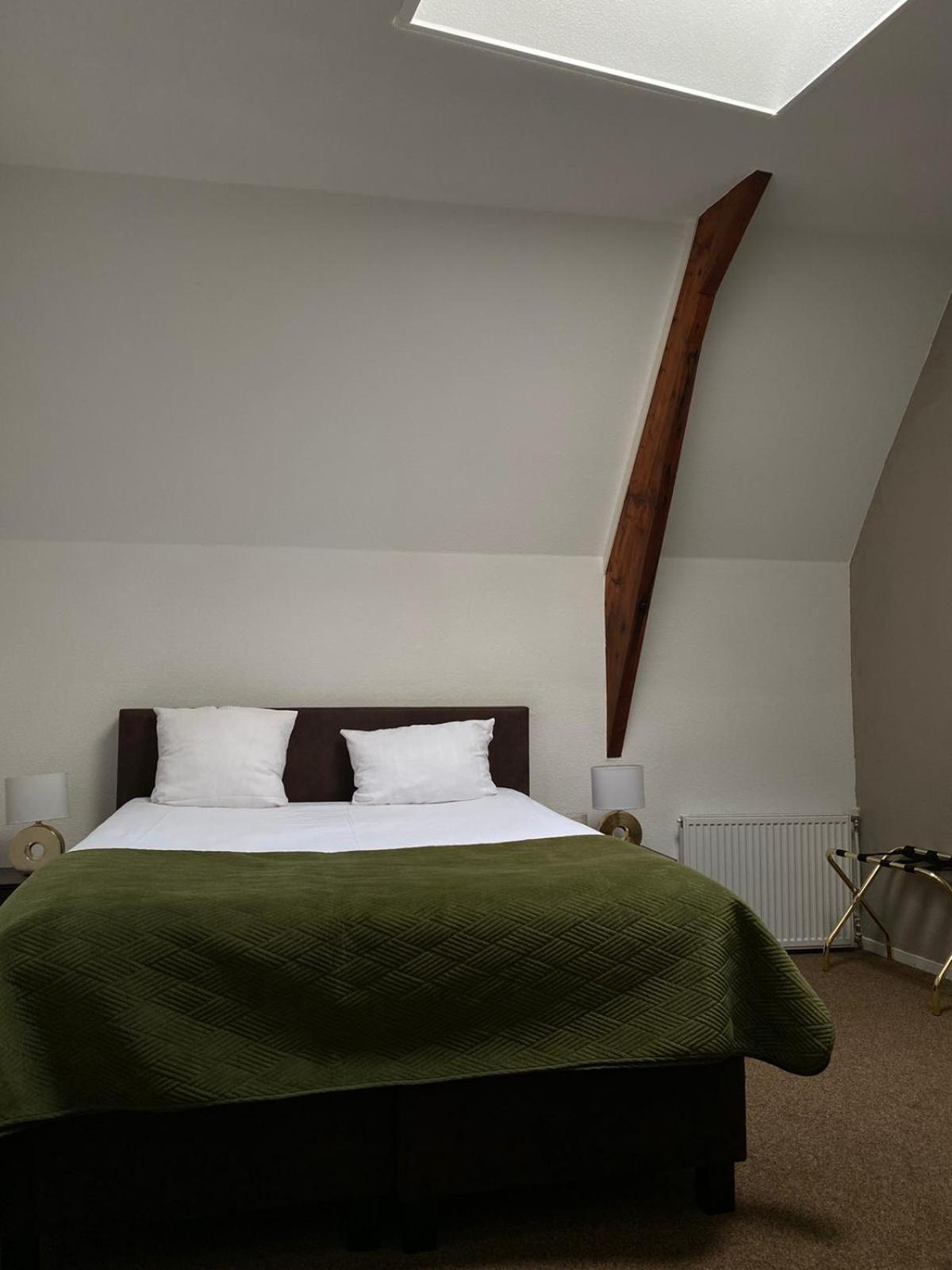 Deluxe Double Room photo 2
