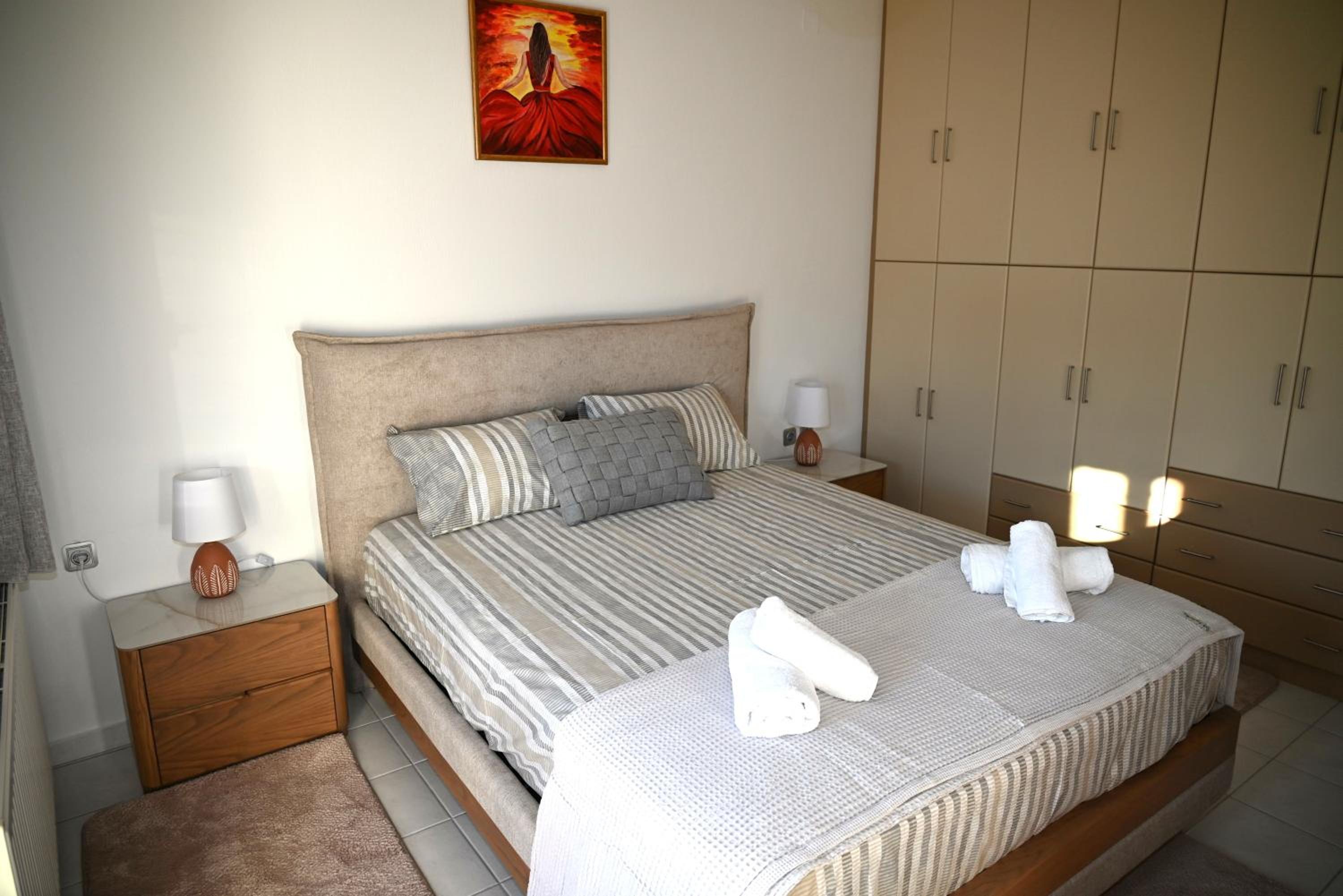 Three-Bedroom Deluxe Apartment photo 2