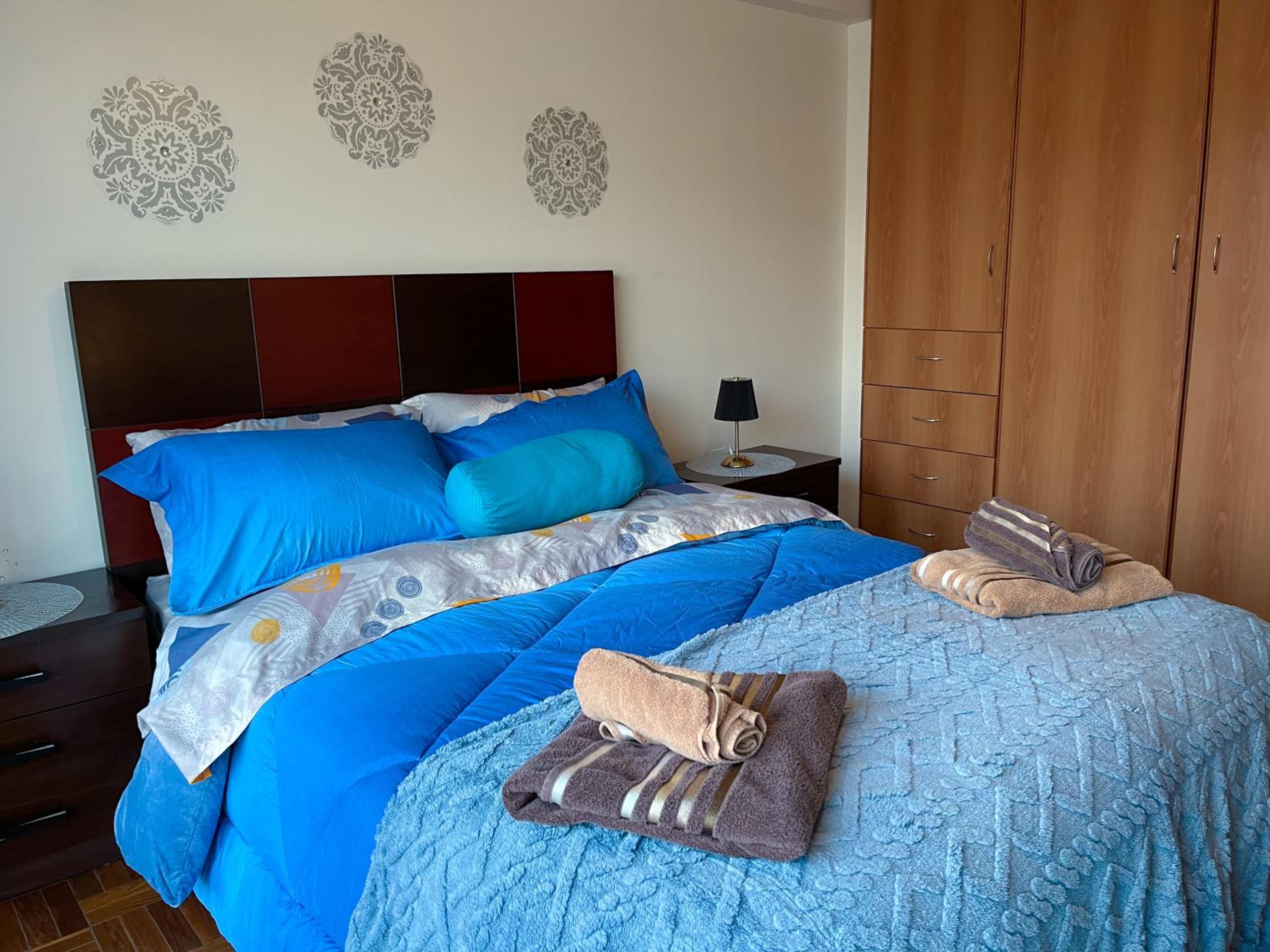 One-Bedroom Apartment photo 1
