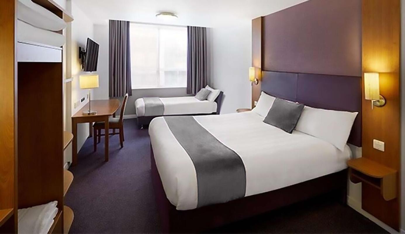 Standard Twin Room - Non-Smoking photo 2