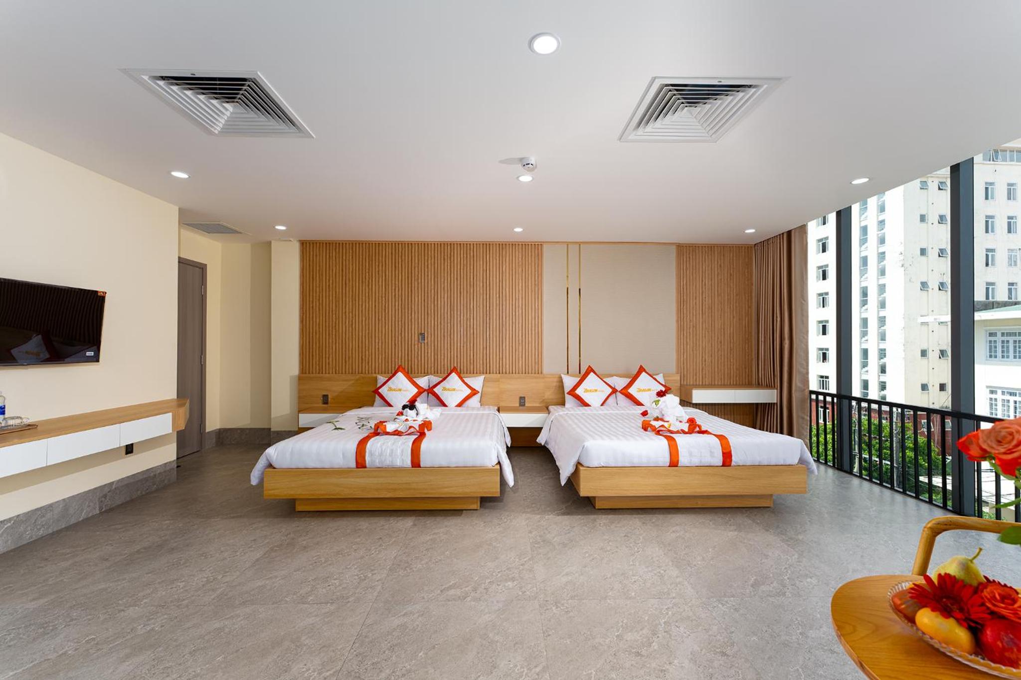 Deluxe Triple Room - Photo 11