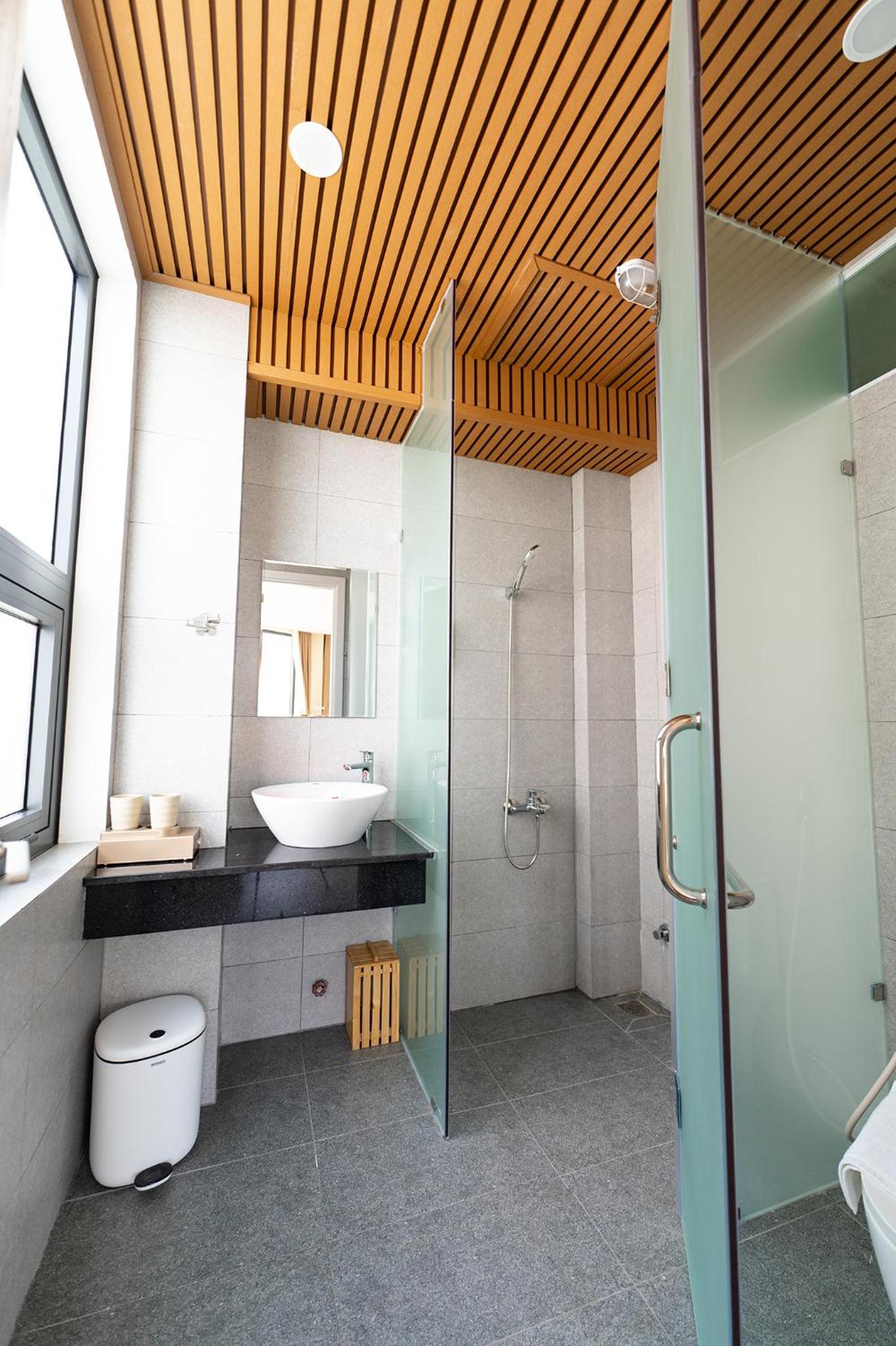Deluxe Triple Room - Photo 8