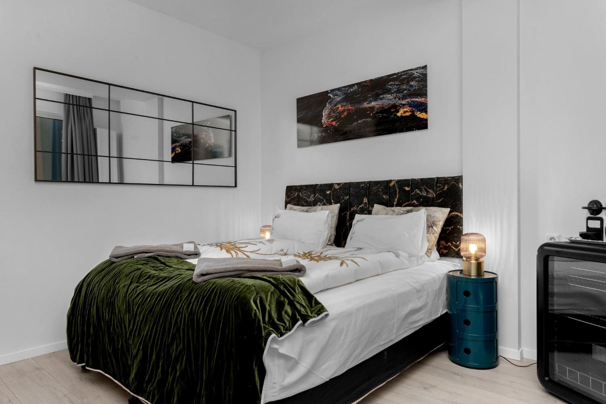 Superior King Room - Photo 7