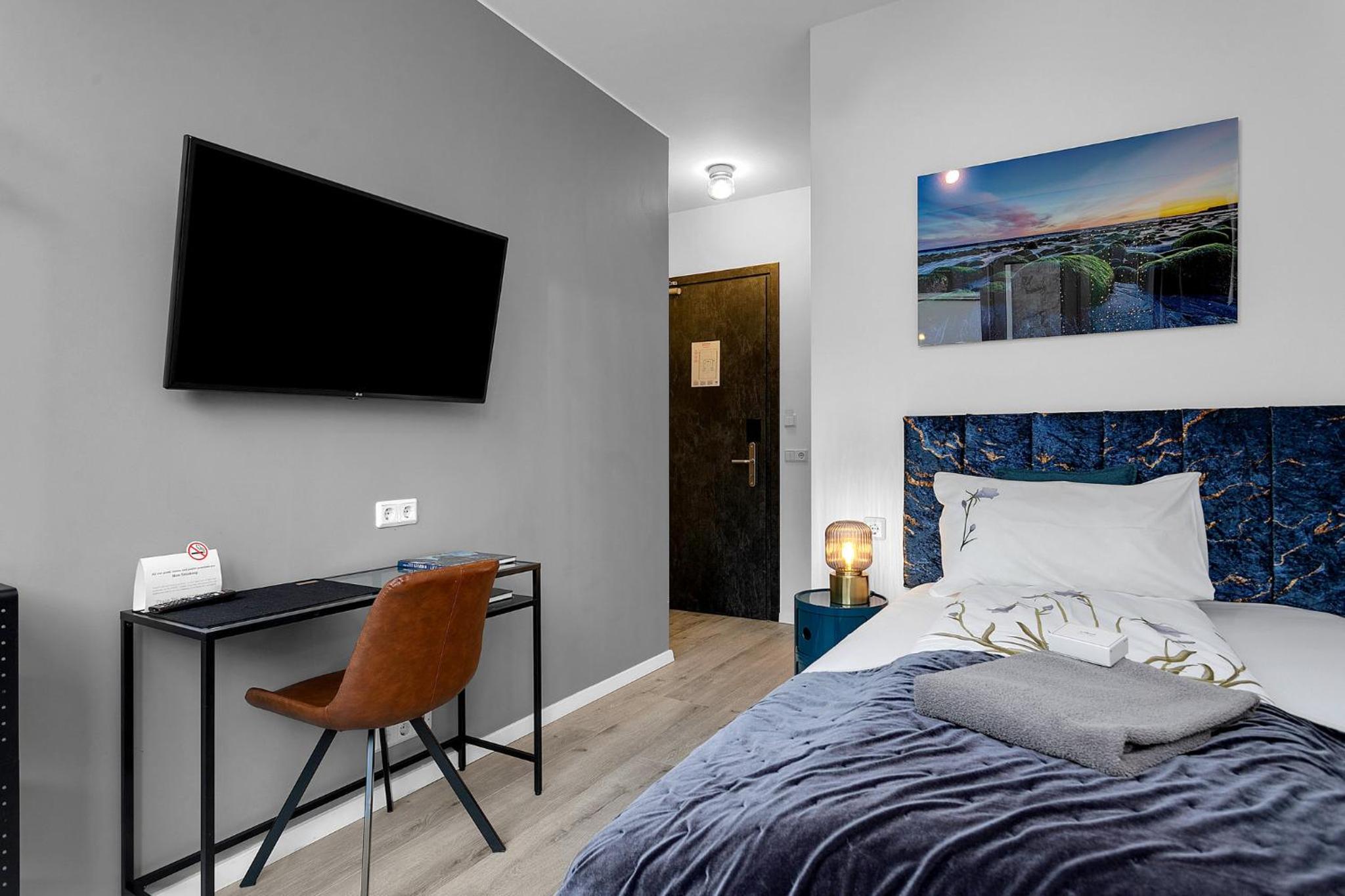 Single Room photo 2