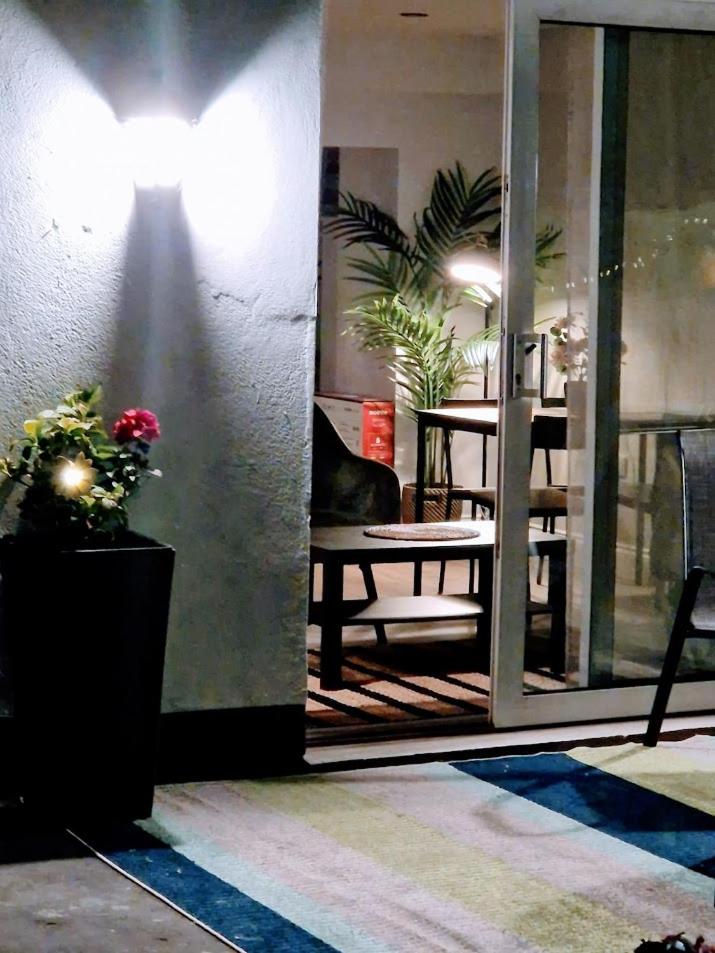 Two-Bedroom Deluxe Apartment with Ocean View photo 2