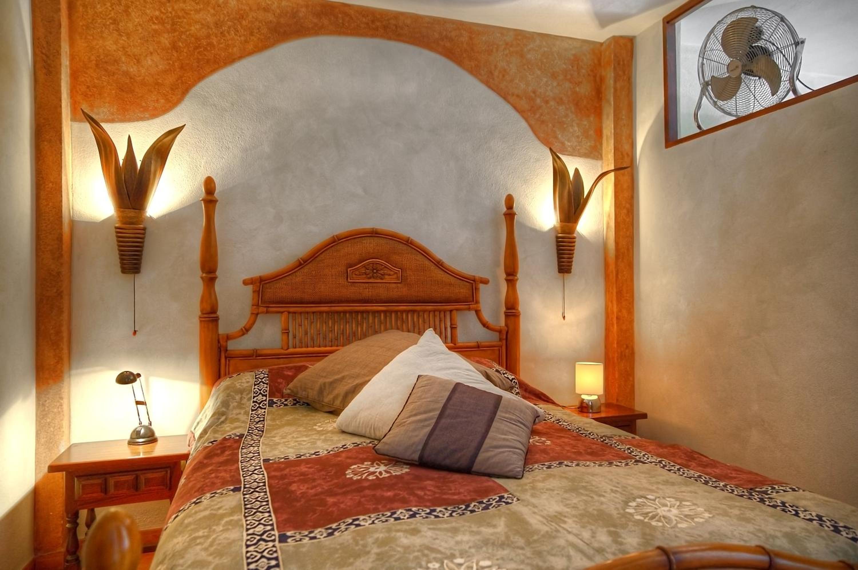 One-Bedroom Apartment with Sea View and Balcony photo 2