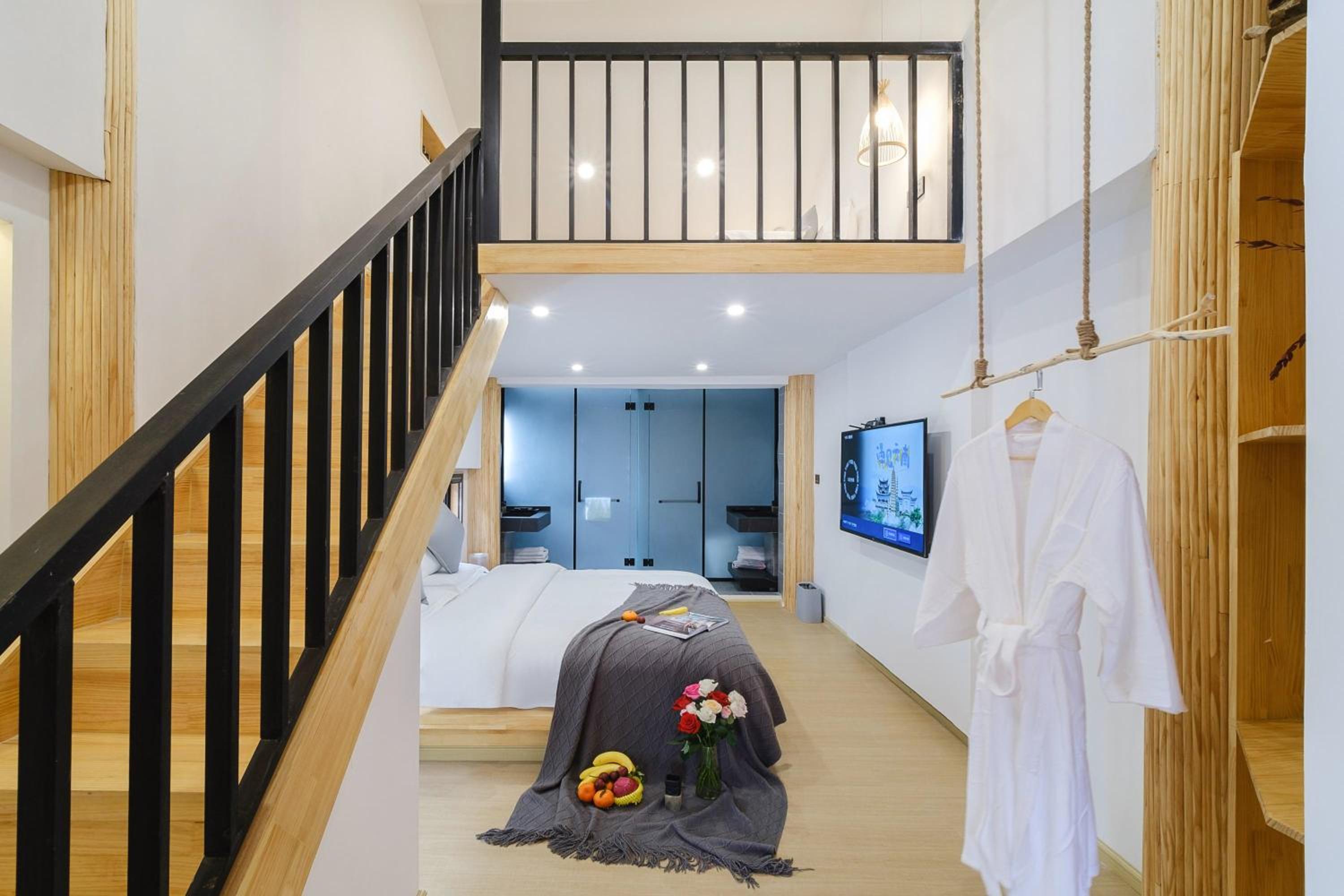 Deluxe Family Suite