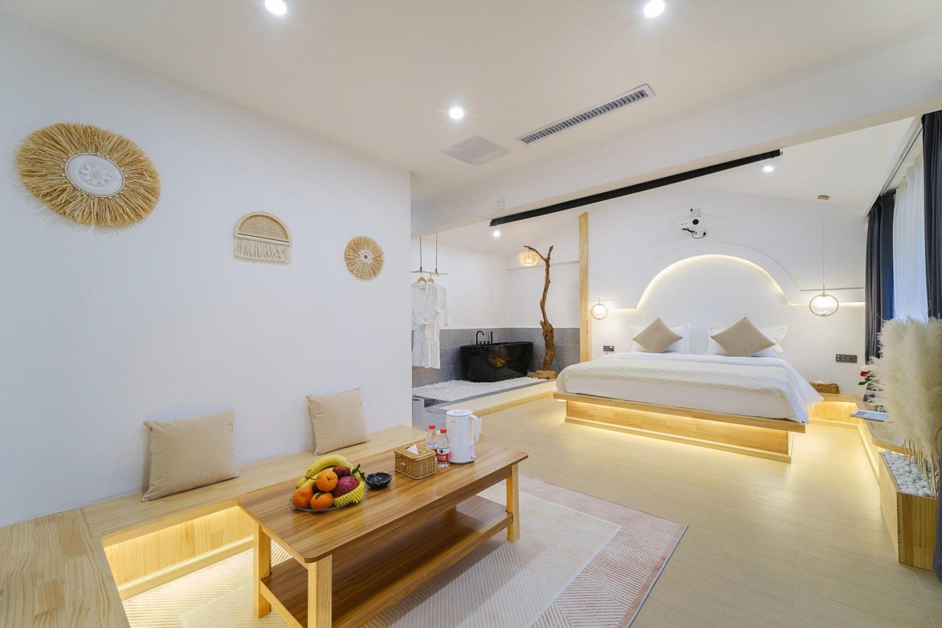 Queen Suite