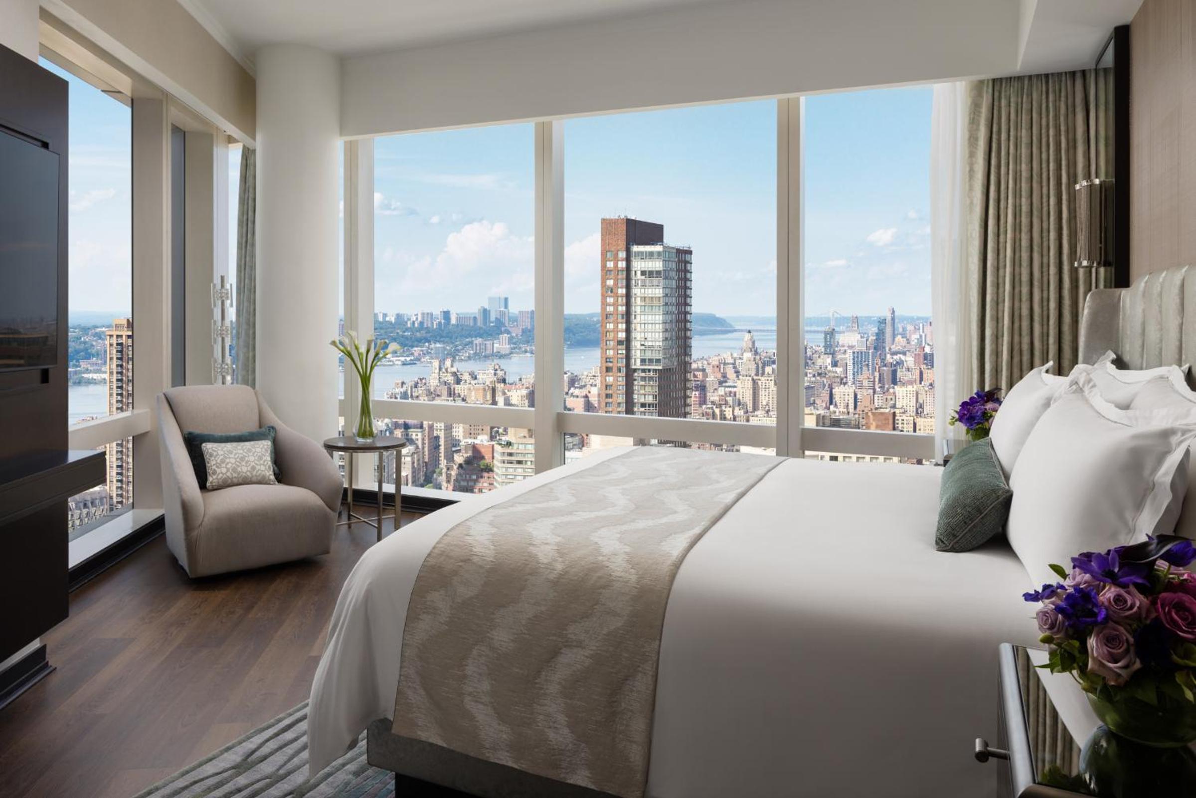Suite with Hudson River View