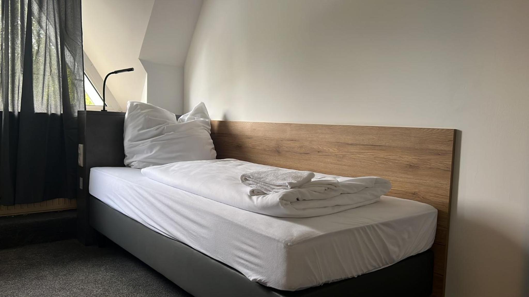 Standard Single Room with Shower