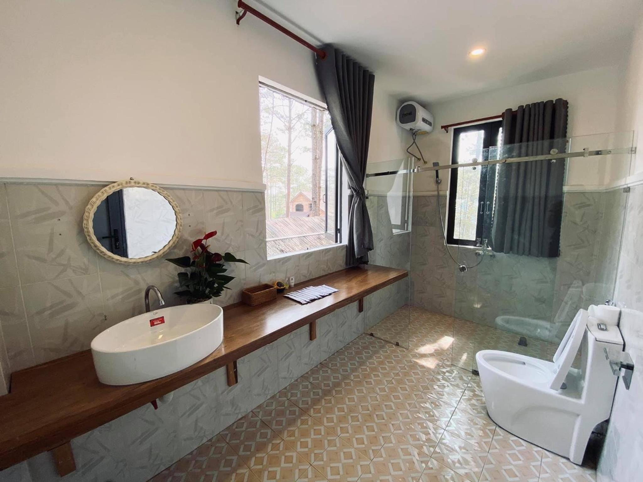8-Bed Female Dormitory Room photo 2
