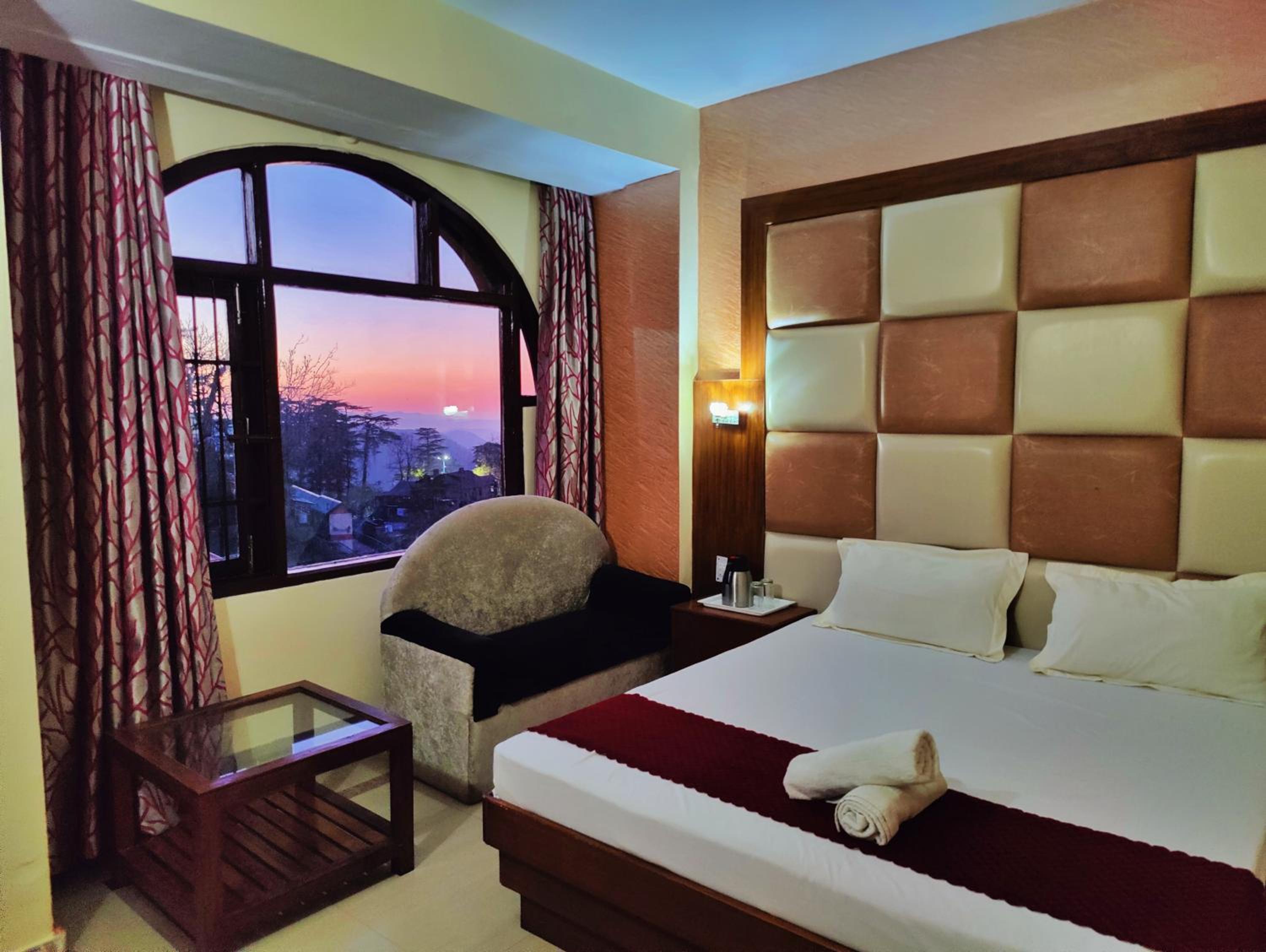 Superior King Room - Photo 5