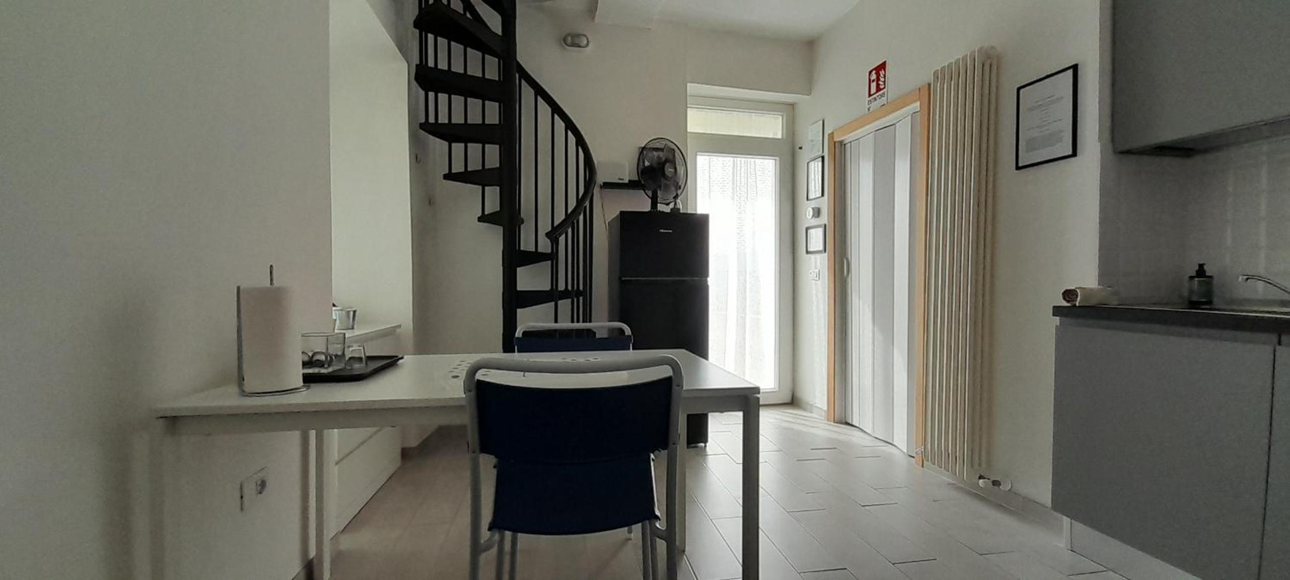 One-Bedroom Apartment - Photo 36