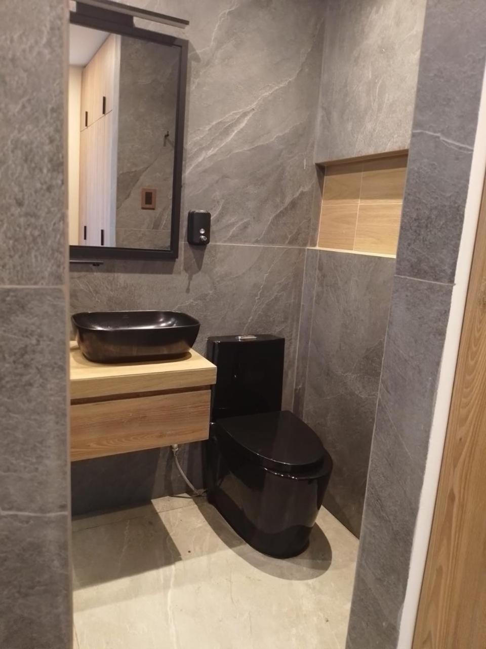 Deluxe Double Room with Balcony photo 2