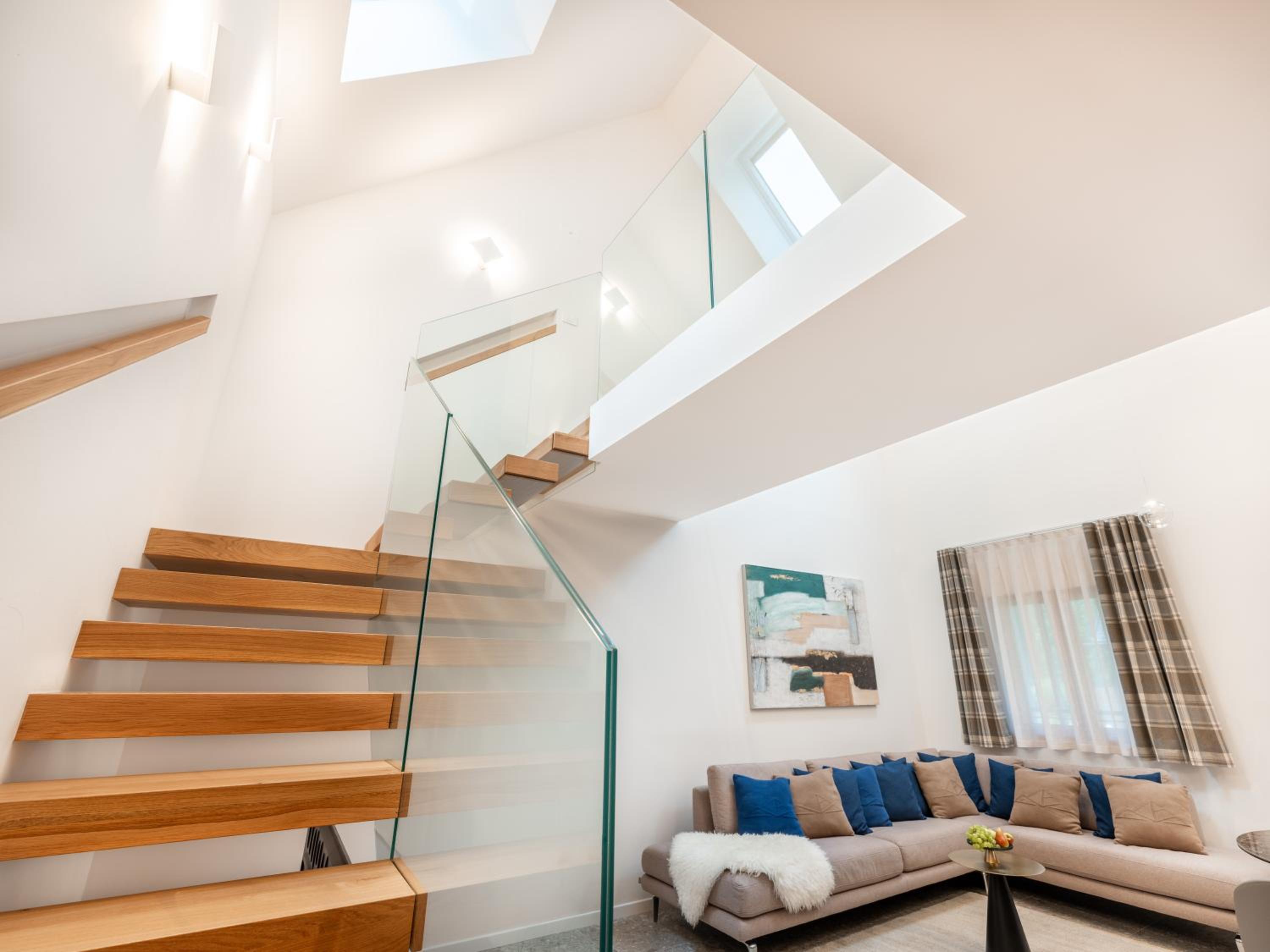 Apartment - Split Level - Photo 10