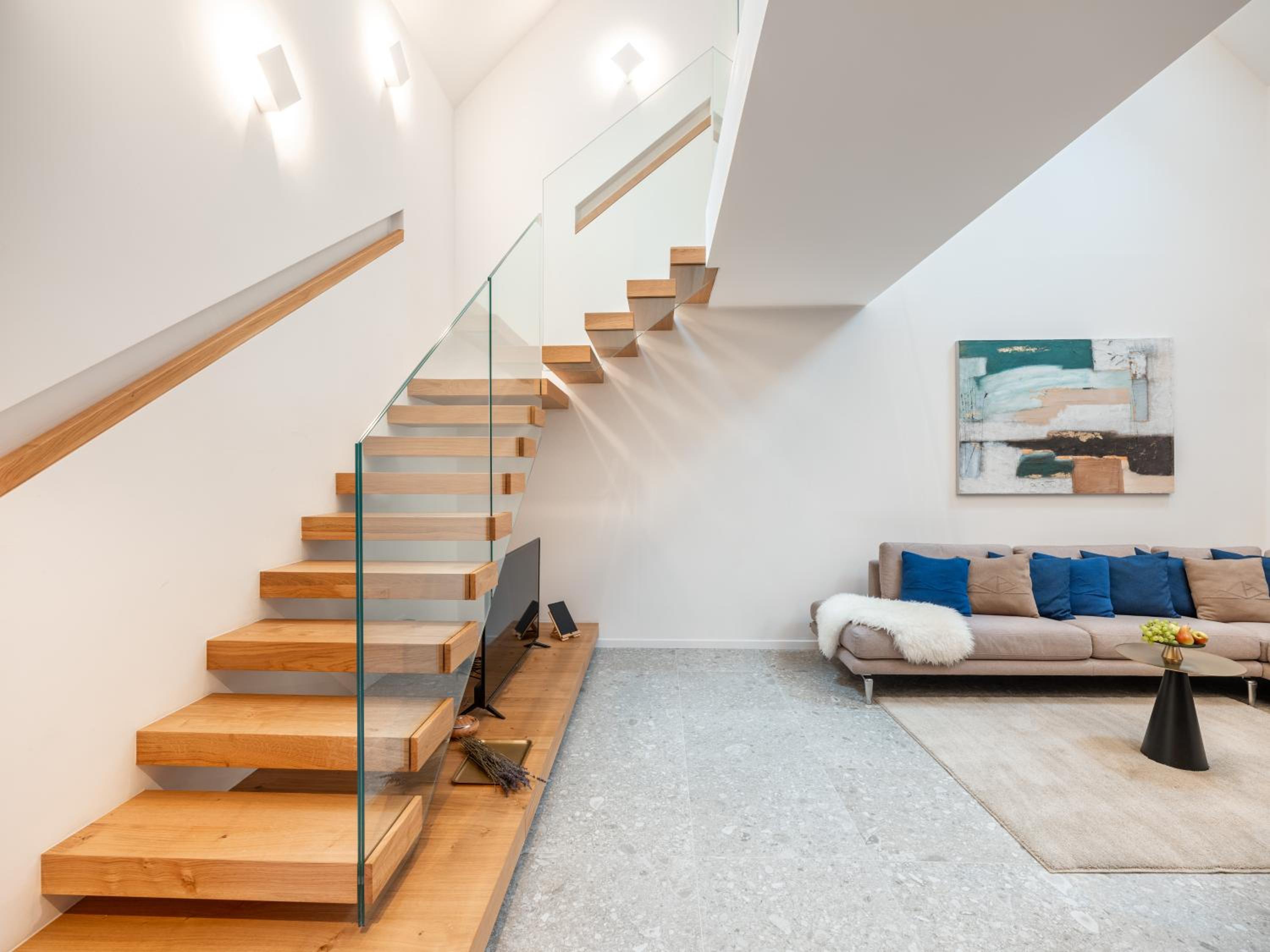 Apartment - Split Level - Photo 11