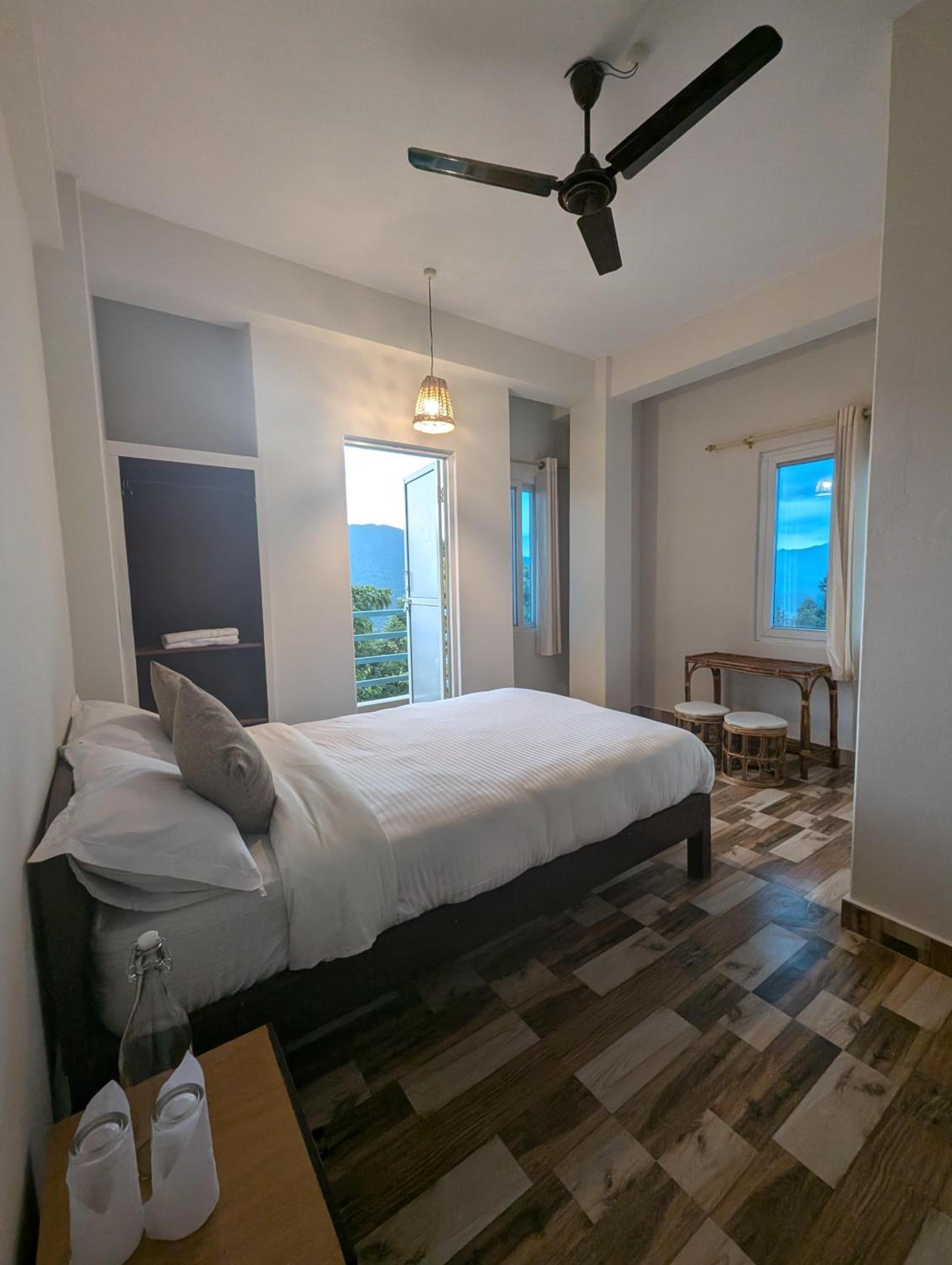 Double Room with Lake View photo 1