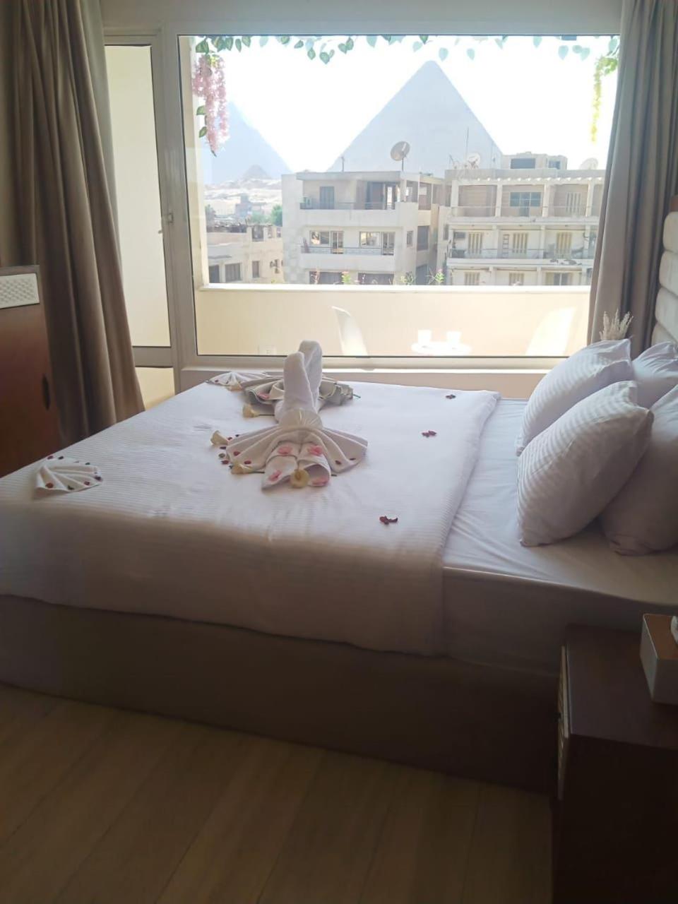 Deluxe Double Room (2 Adults + 1 Child)