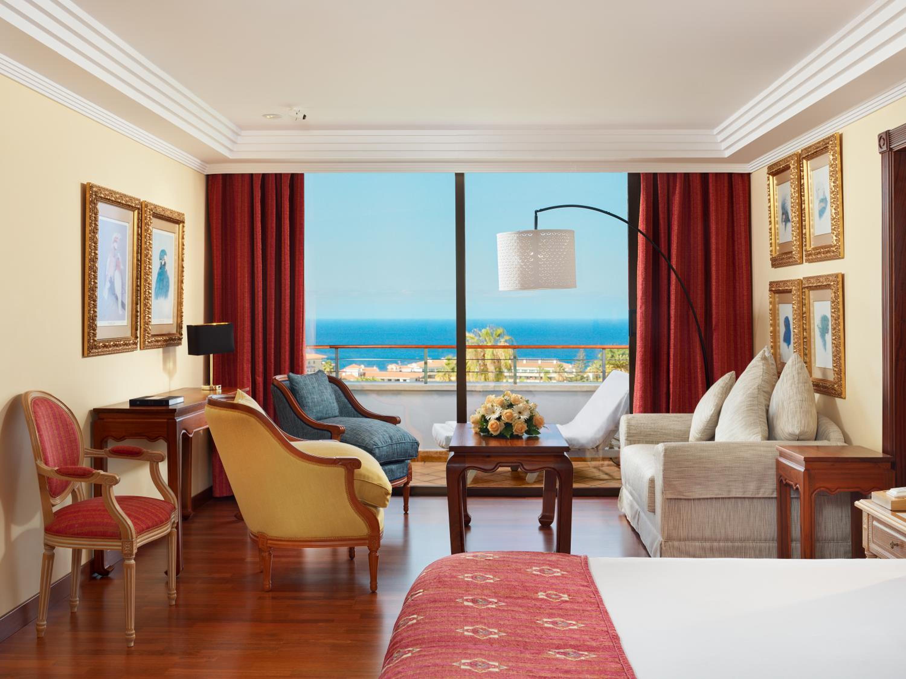 Superior King Room