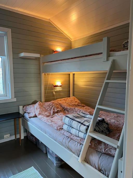 One-Bedroom House photo 1
