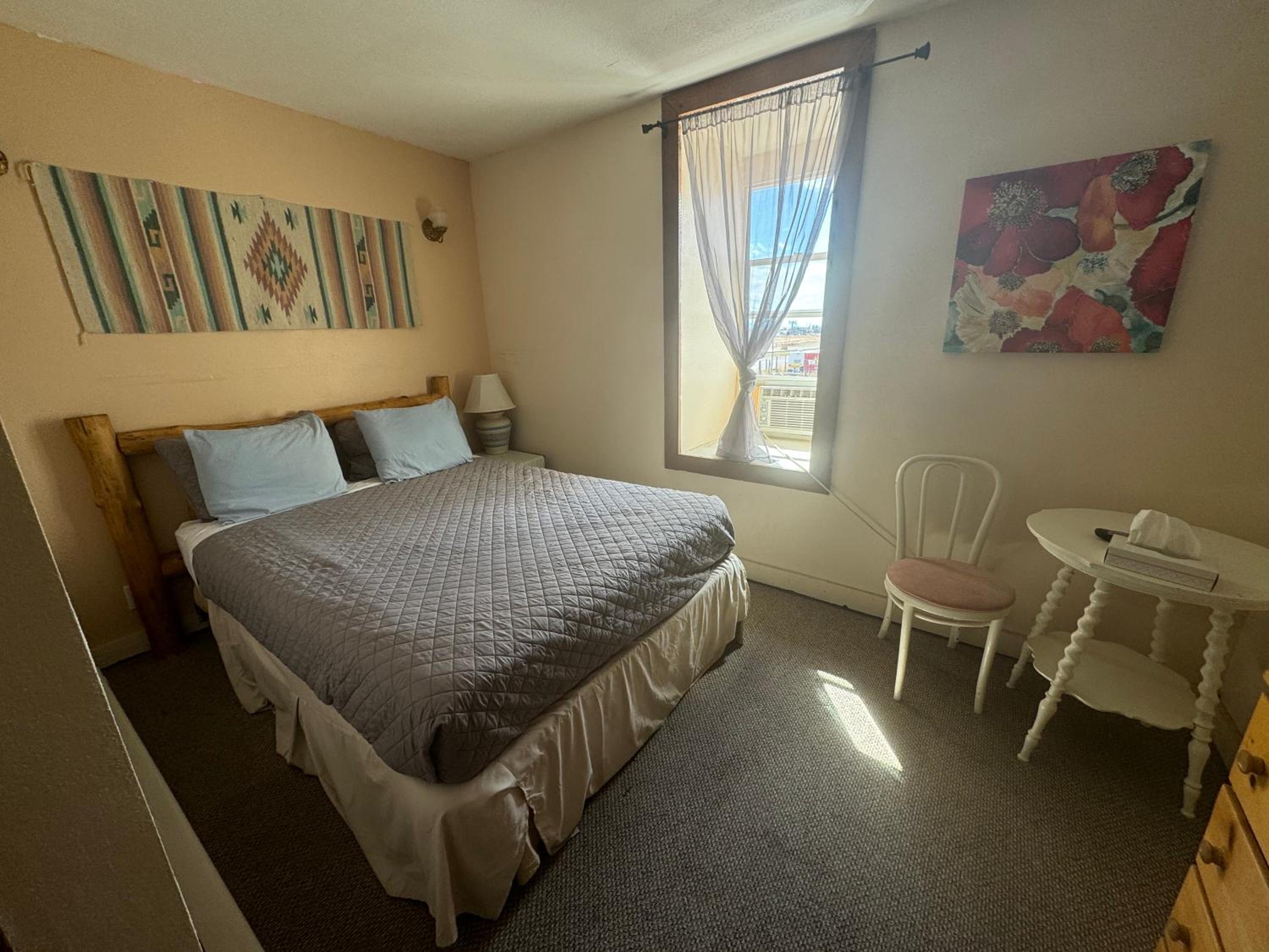 Budget Double Room photo 3