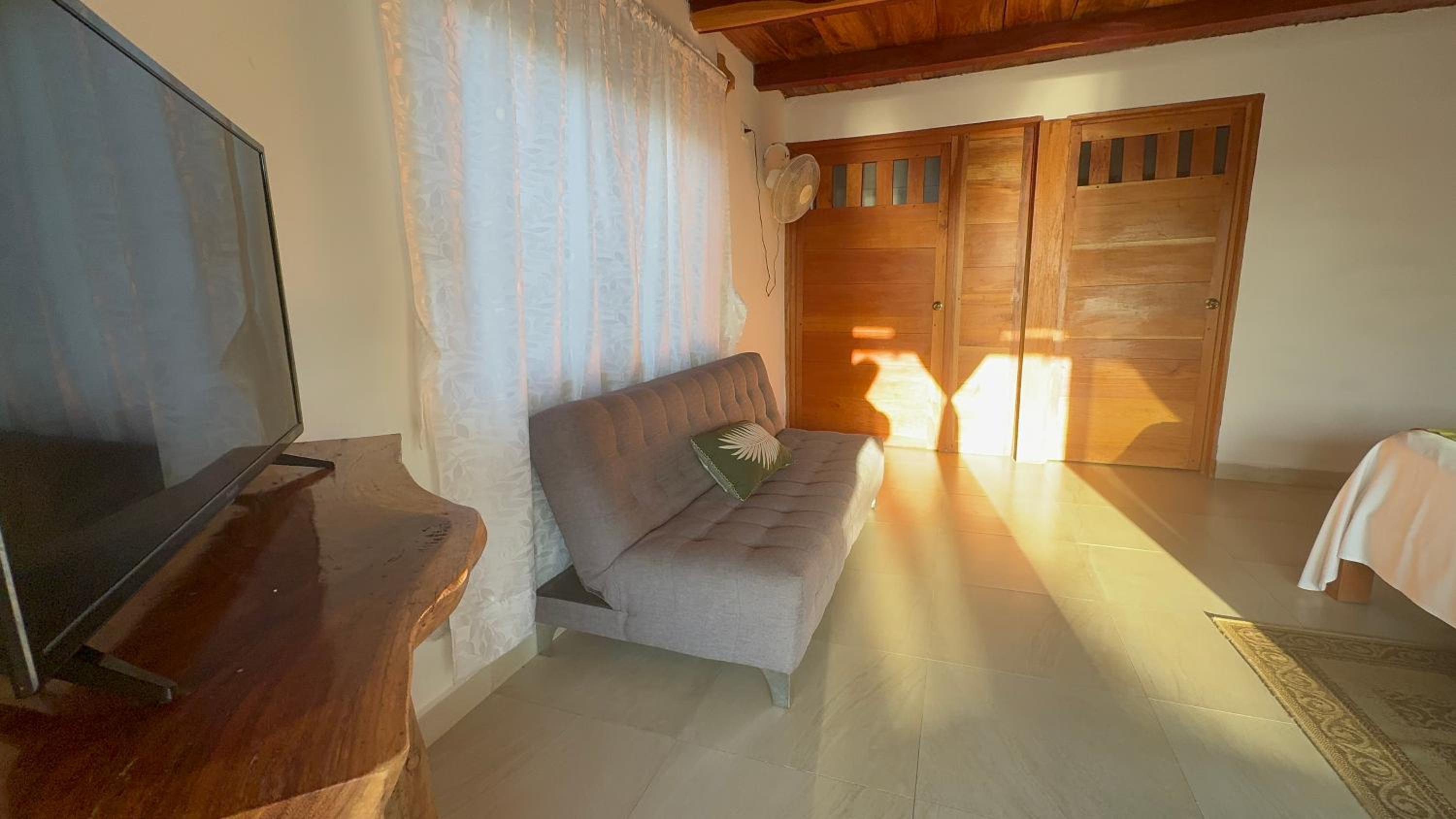 Deluxe King Room photo 2