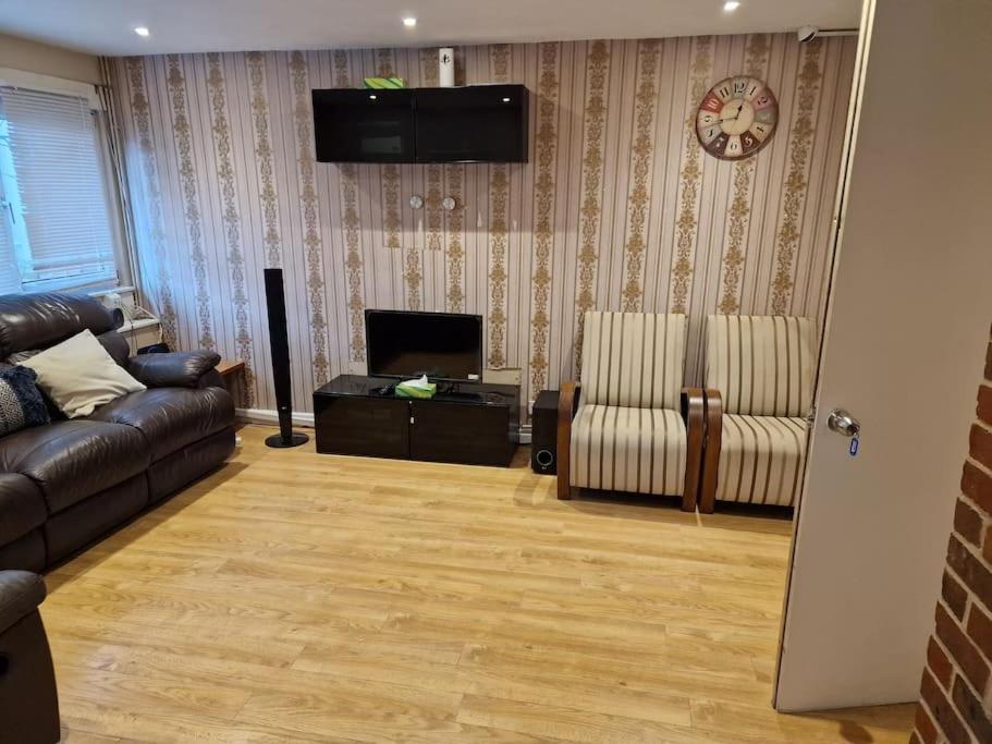 Villa photo 1