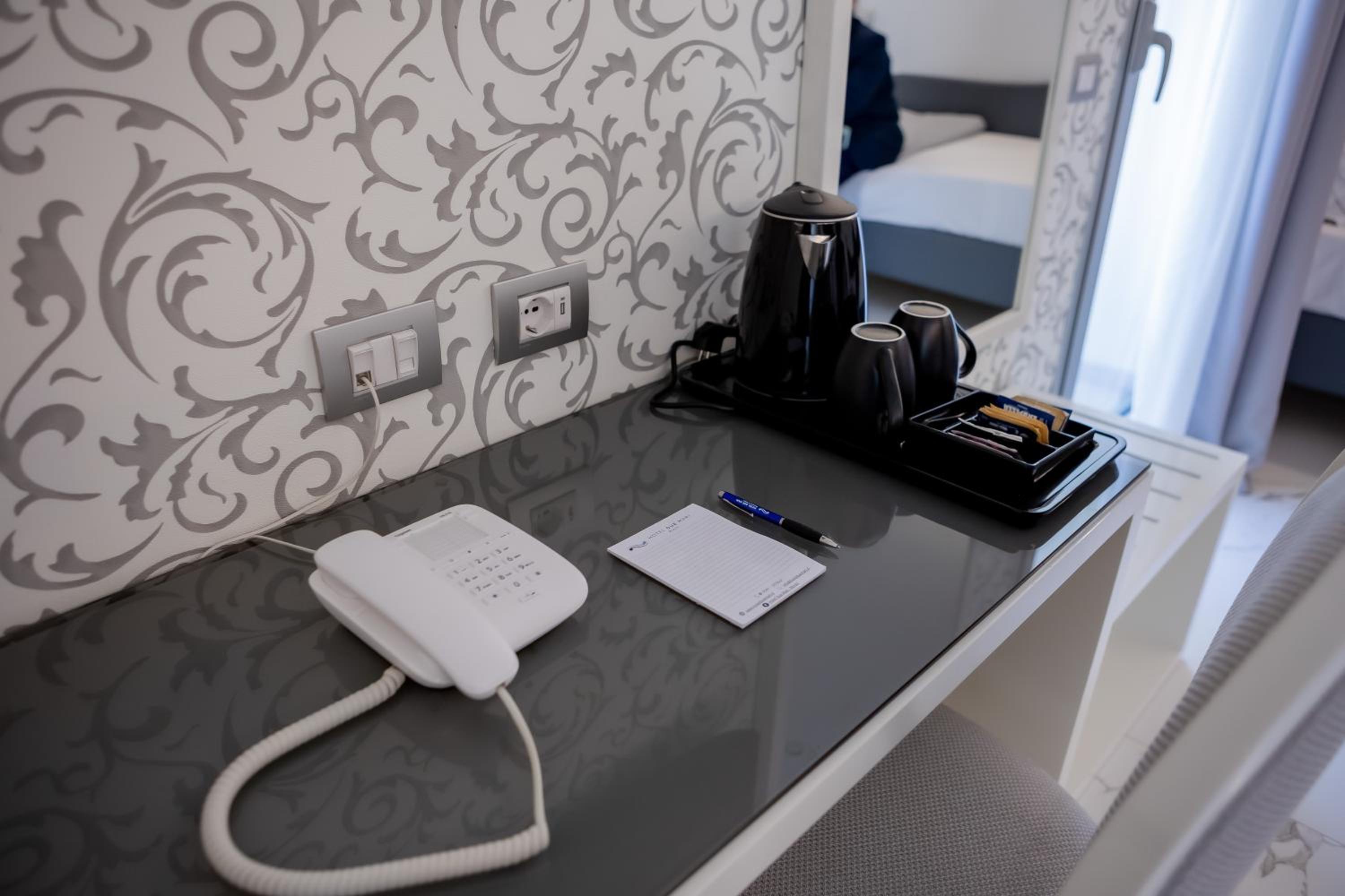 Junior Suite Family Deluxe with Sea View and Spa access - Photo 2