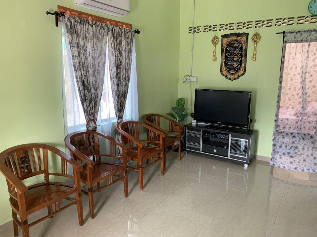 Two-Bedroom House photo 3