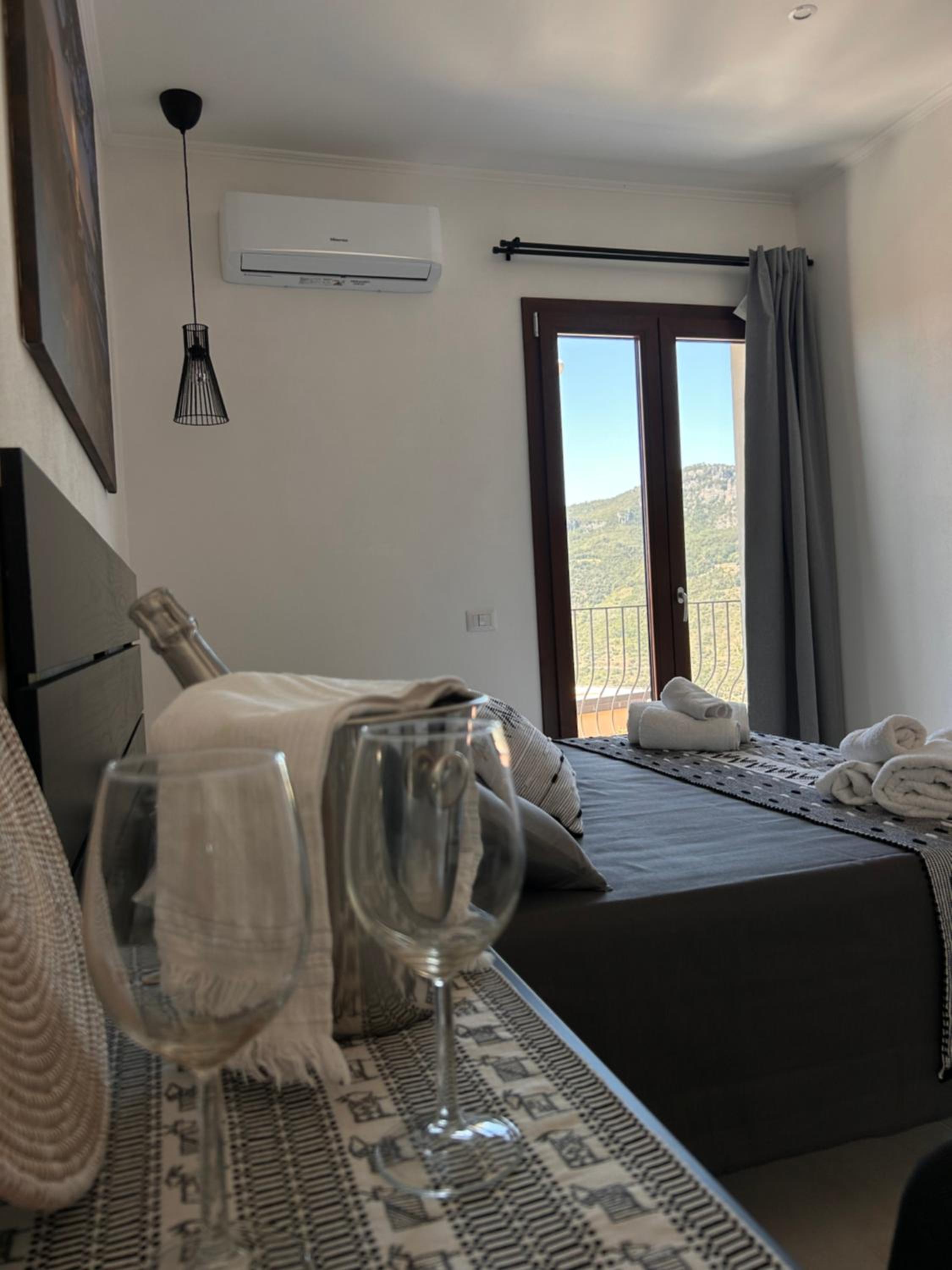 Double or Twin Room with Private Bathroom photo 3
