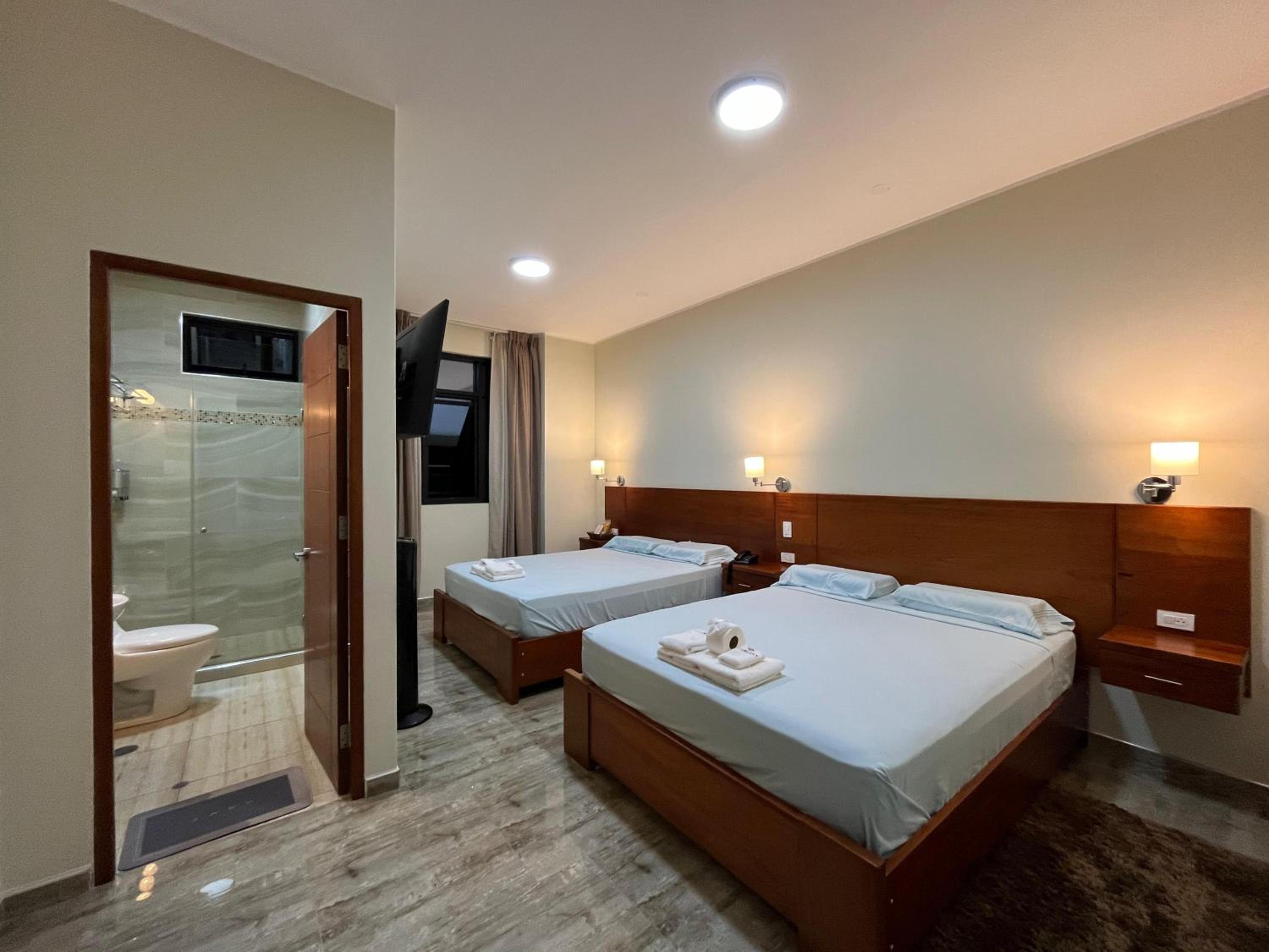Double Room with Two Double Beds photo 2