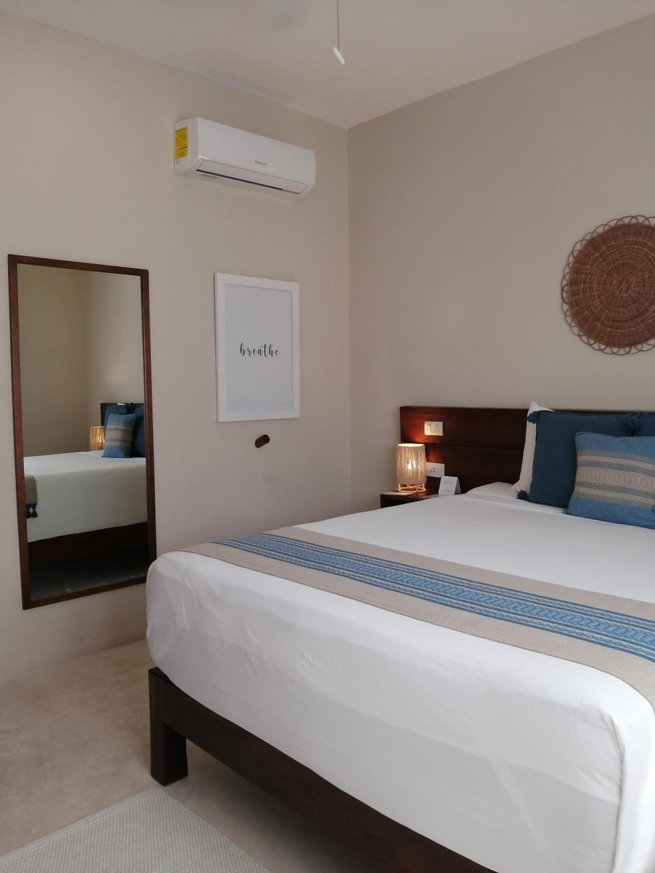Standard Queen Room - Photo 2