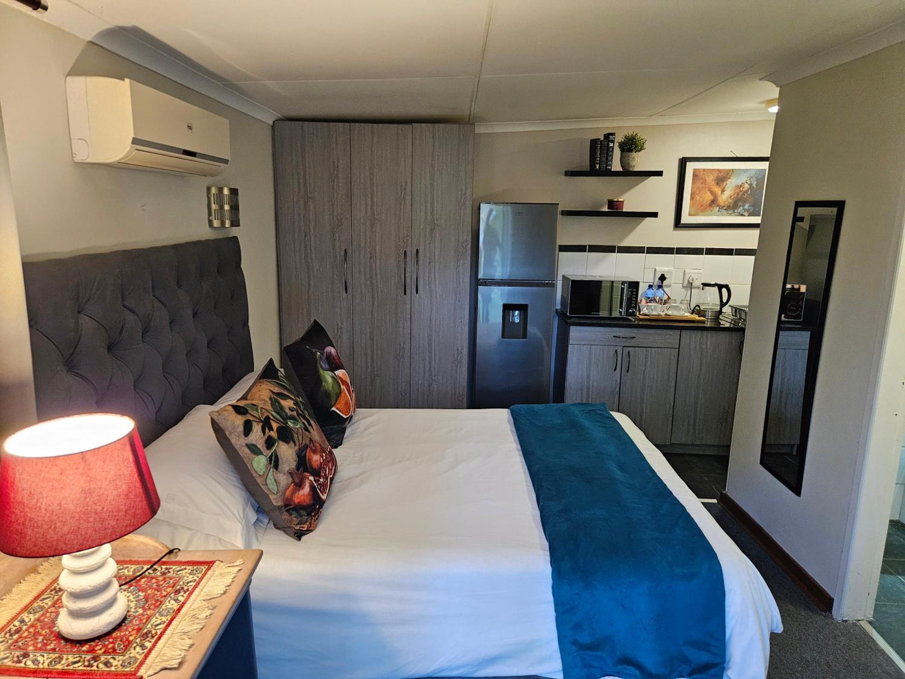 Basic Double Room photo 1