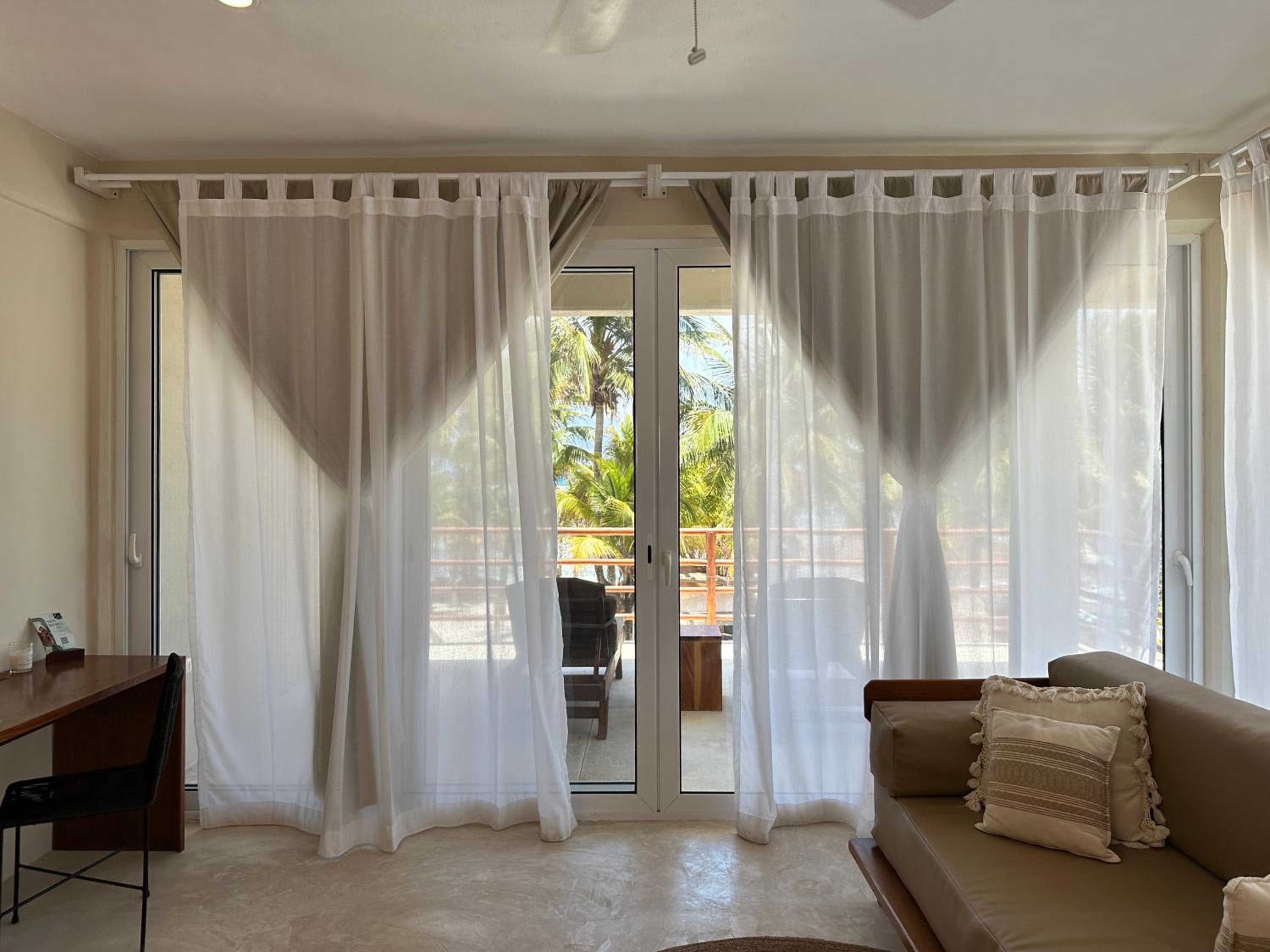 Suite with Sea View - Photo 3