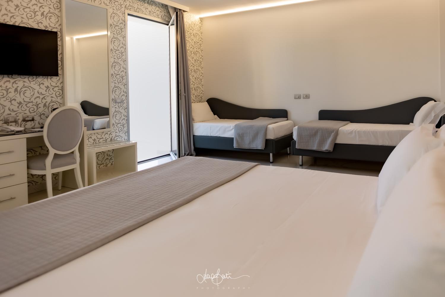 Junior Suite Family Deluxe with Sea View and Spa access - Photo 3
