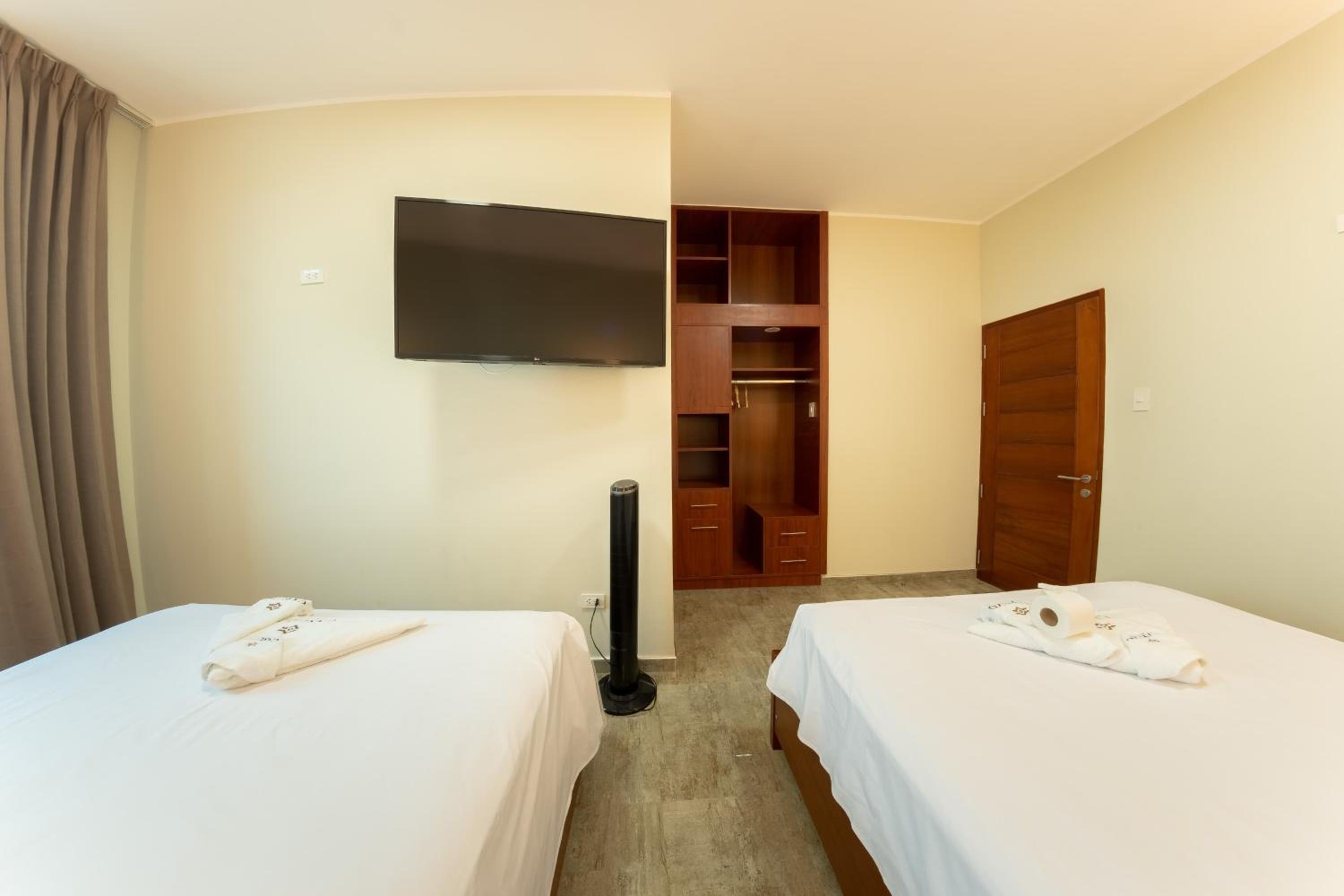 Double Room with Two Double Beds photo 3