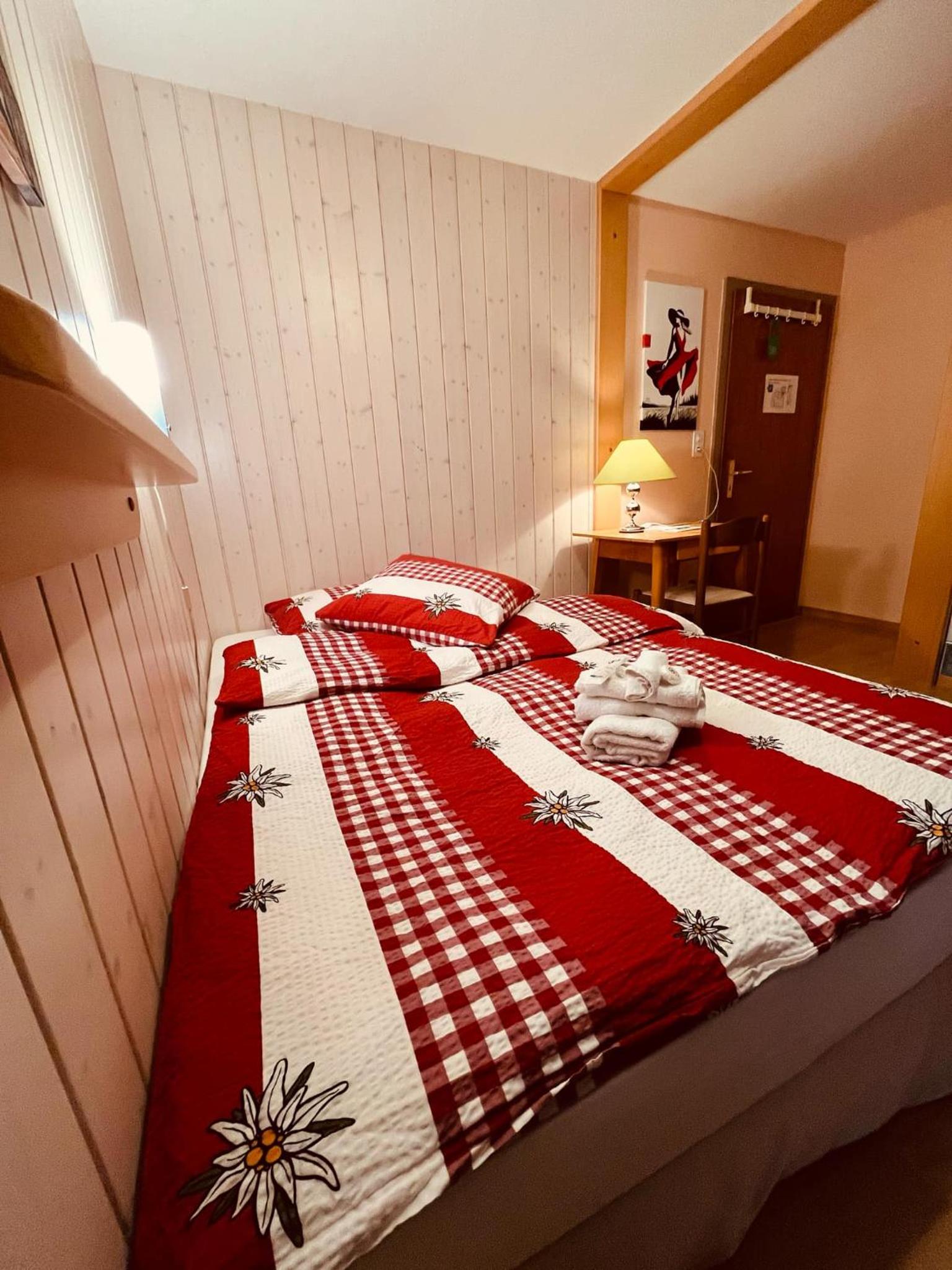 Single Room With Shared Toilet photo 2