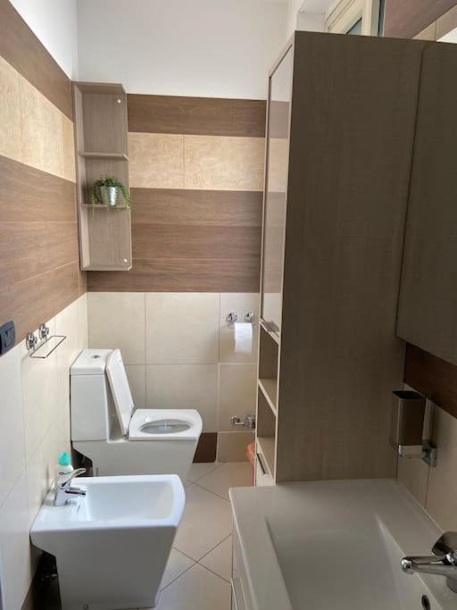 Two-Bedroom Apartment - Photo 22