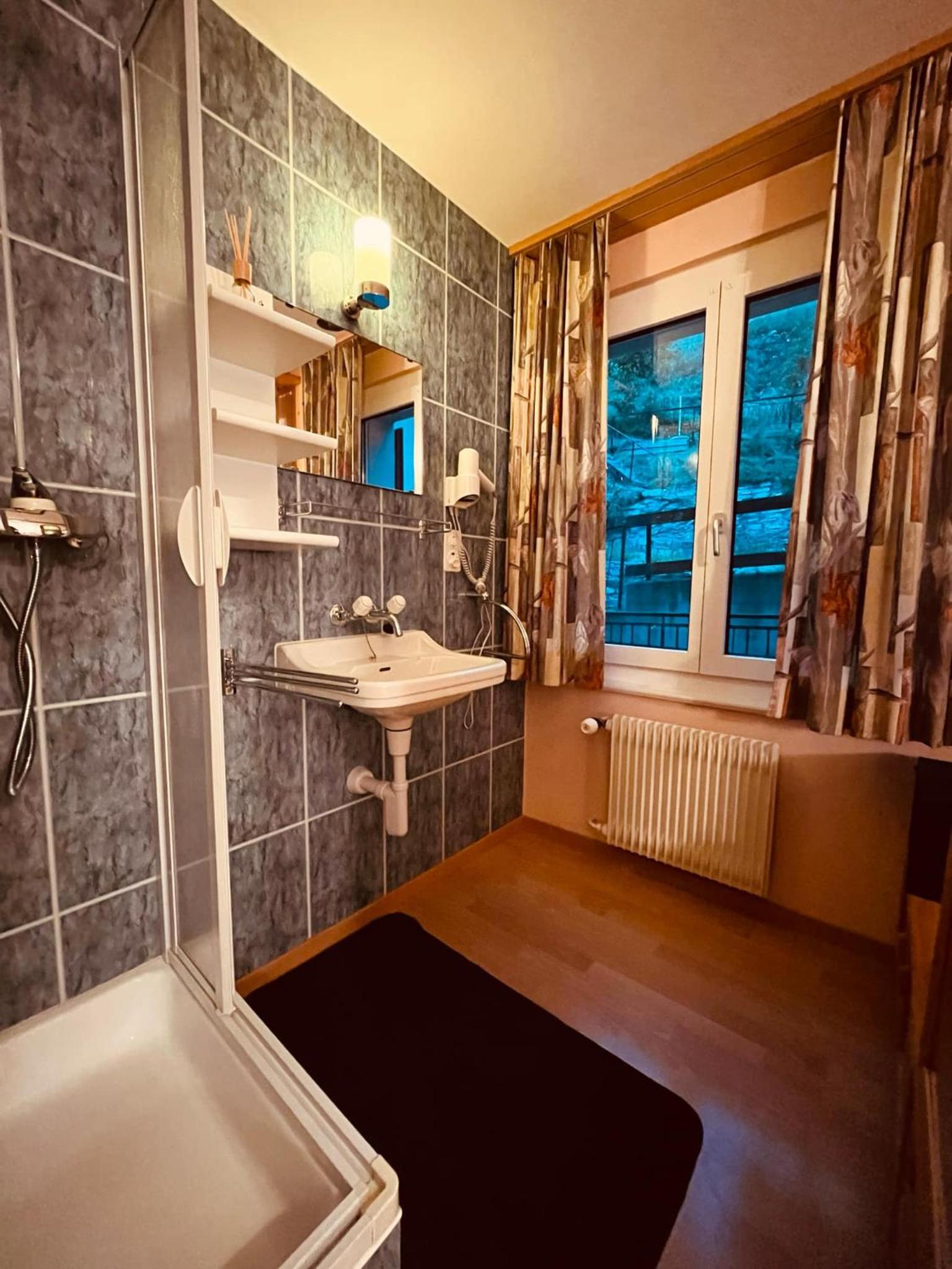 Single Room With Shared Toilet photo 3
