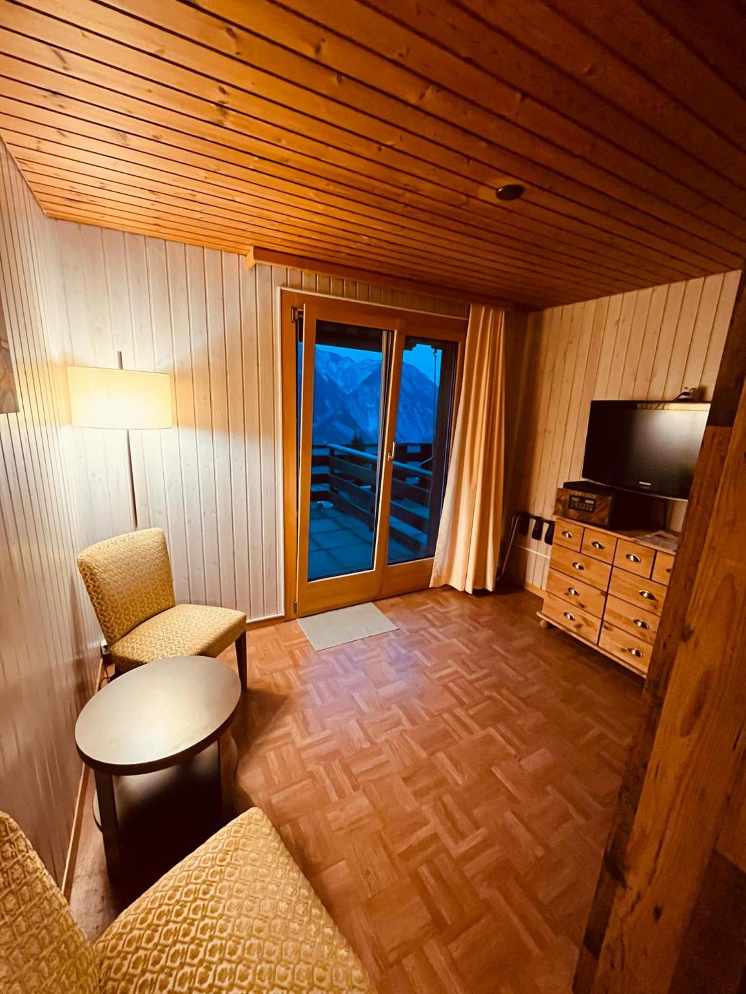 Deluxe Double Room With Balcony photo 2