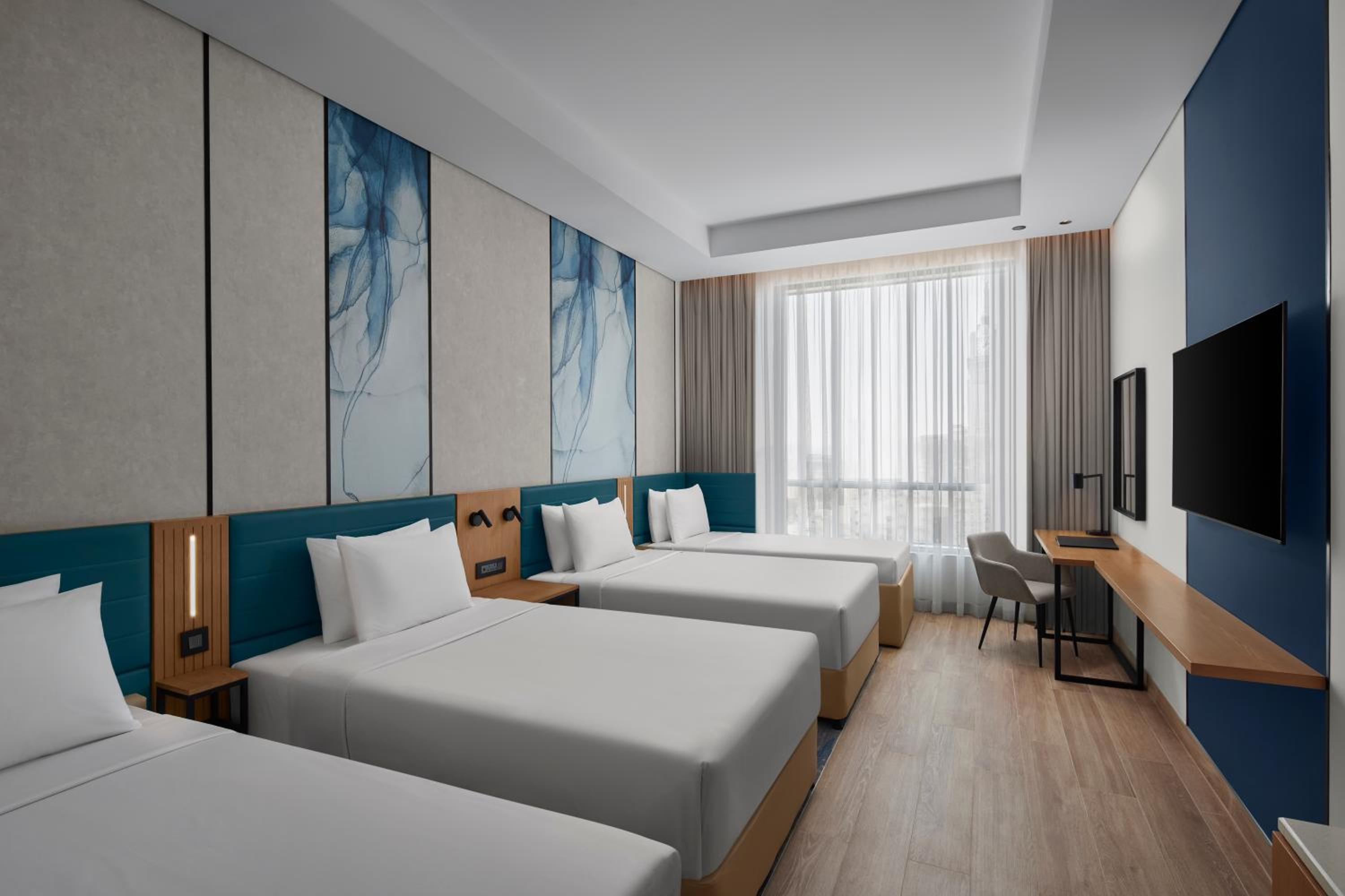 Premium Quadruple Room with Four Twin Beds - Photo 3