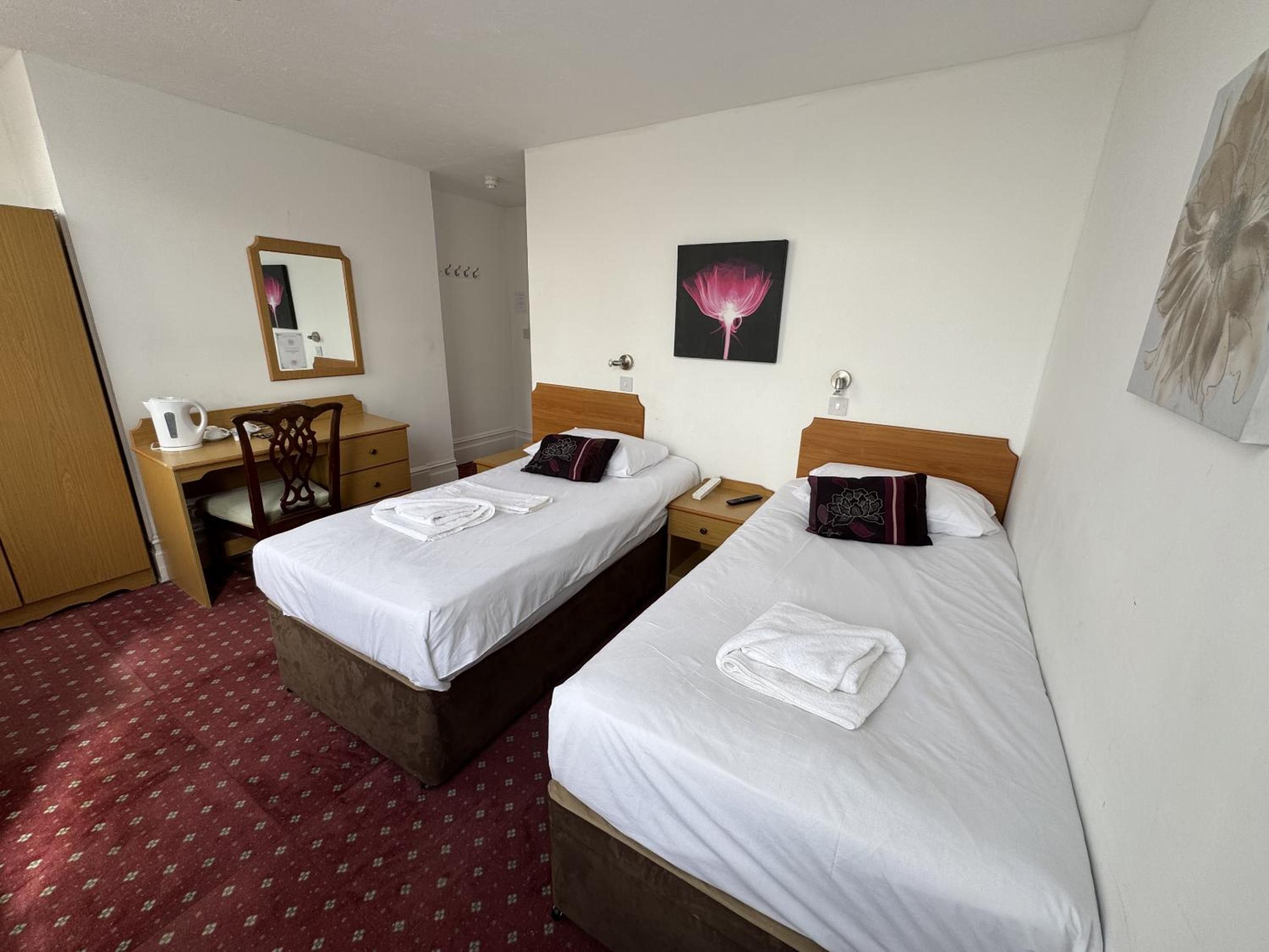 Standard Twin Room photo 1